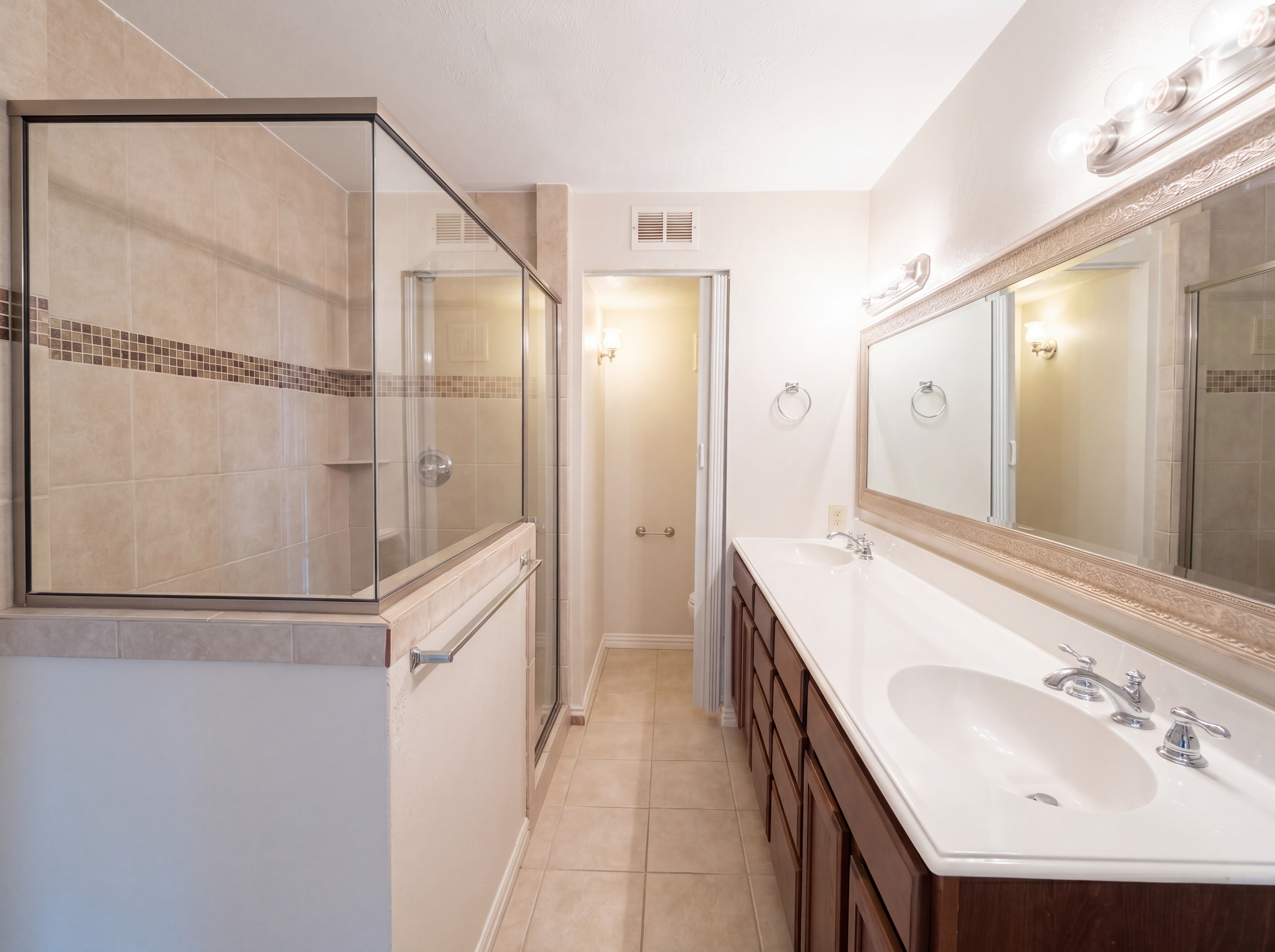 Photo 16 of 21 of 1332 Kesser Dr, Plano, TX