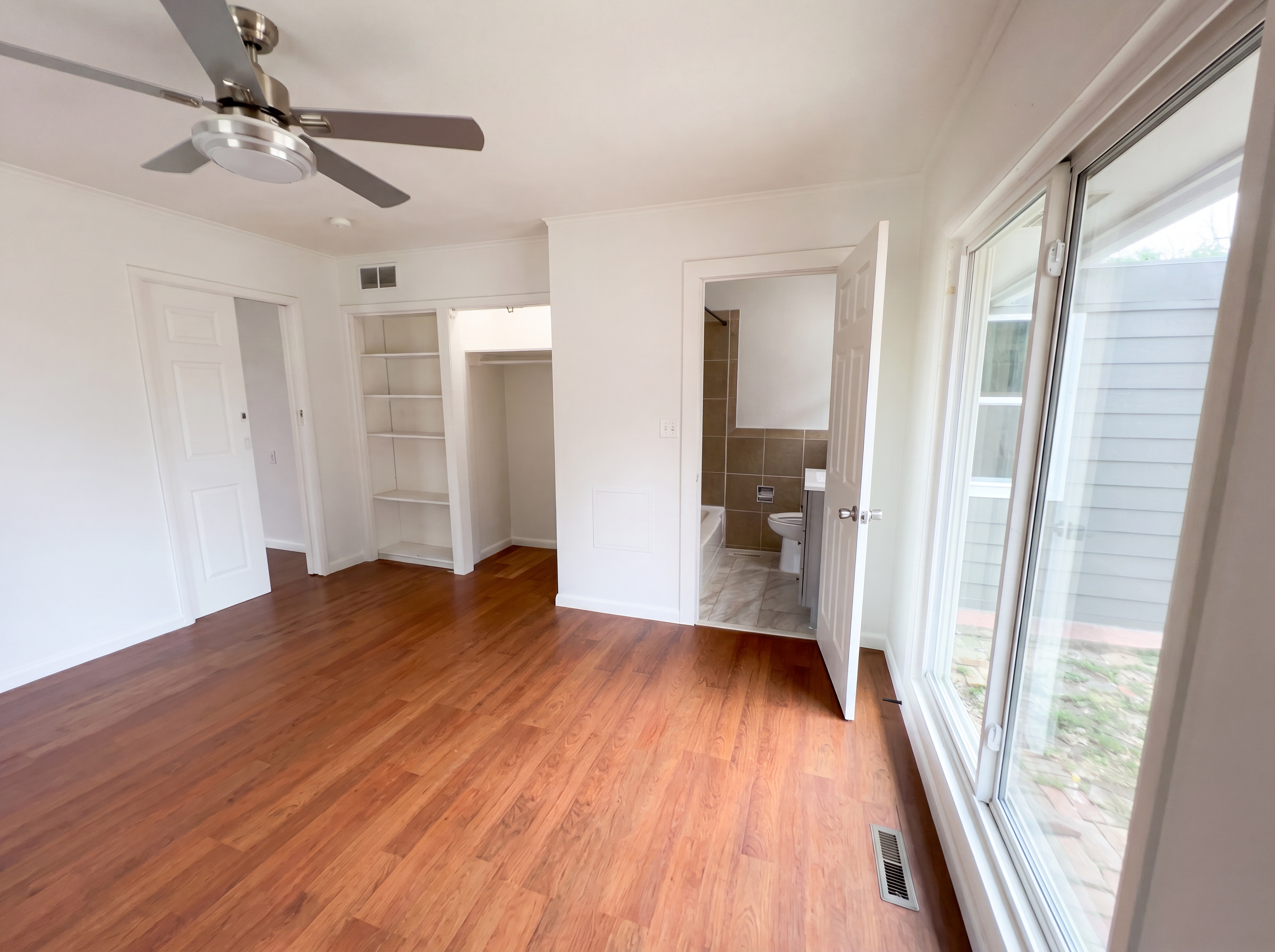 Photo 4 of 18 of 818 W Rush St, Enid, OK