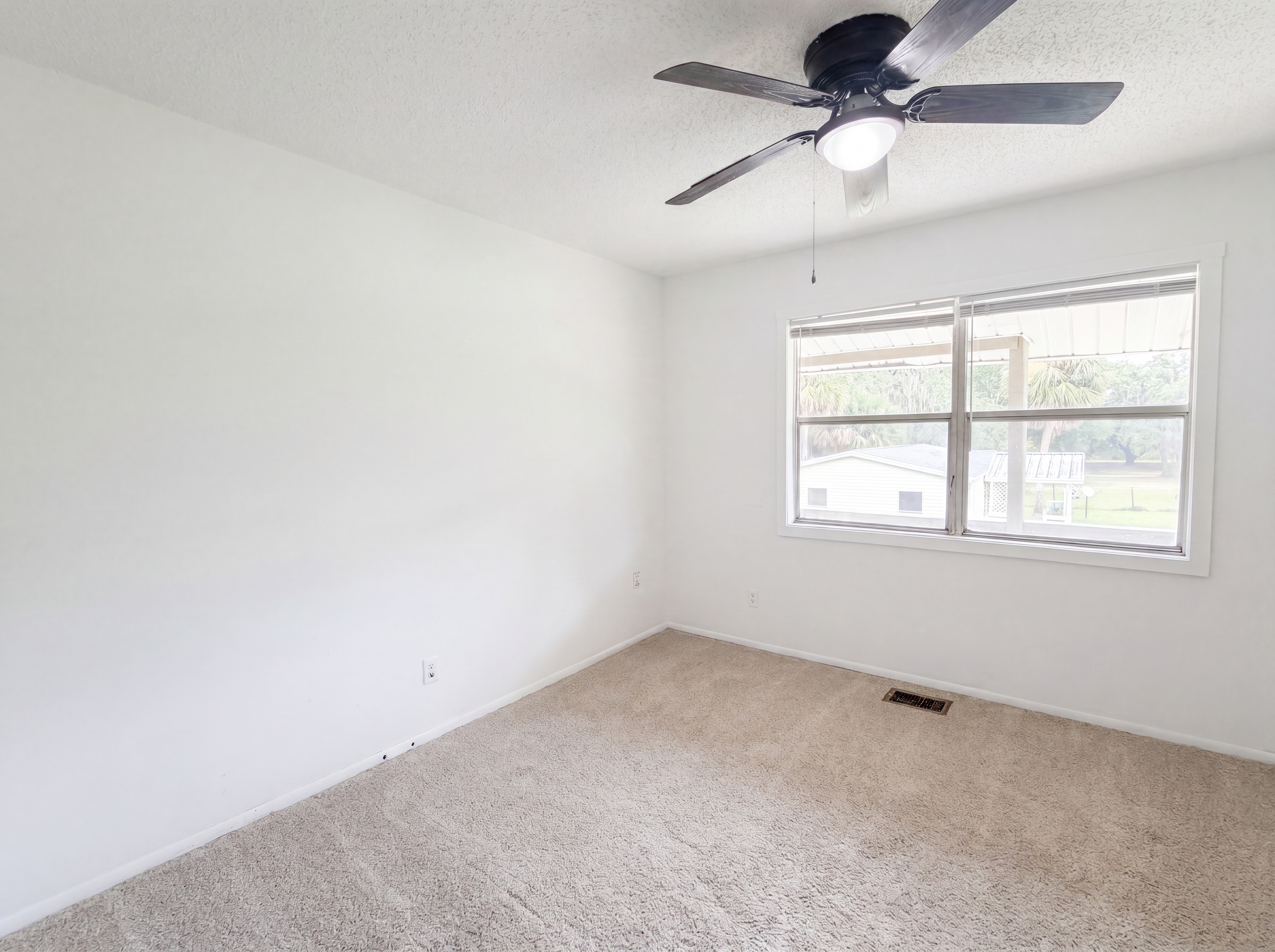 Photo 4 of 20 of 22415 Horizon Vistas Dr, Eustis, FL