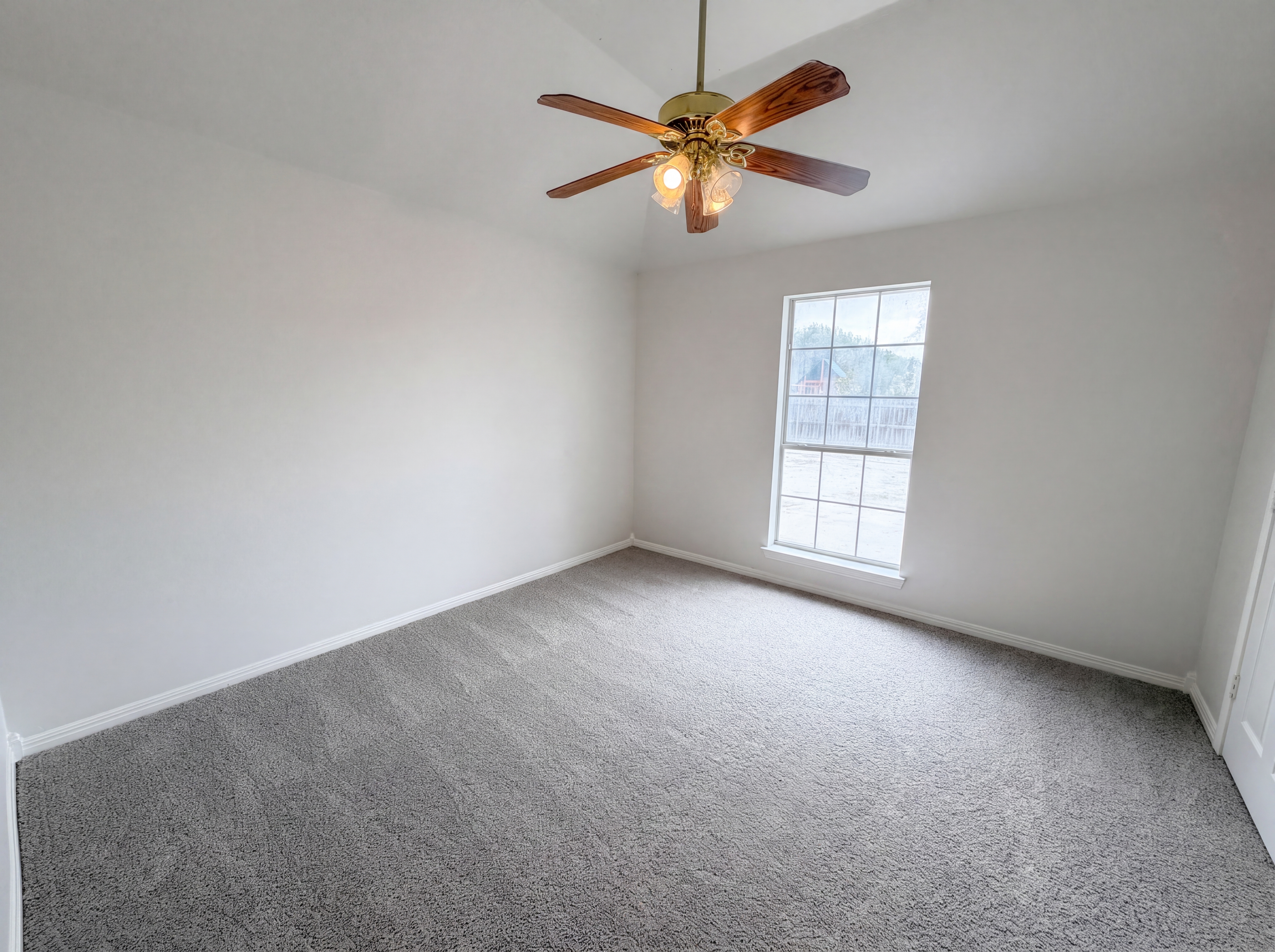 Photo 16 of 25 of 1226 Oakmanor Cir, Hewitt, TX