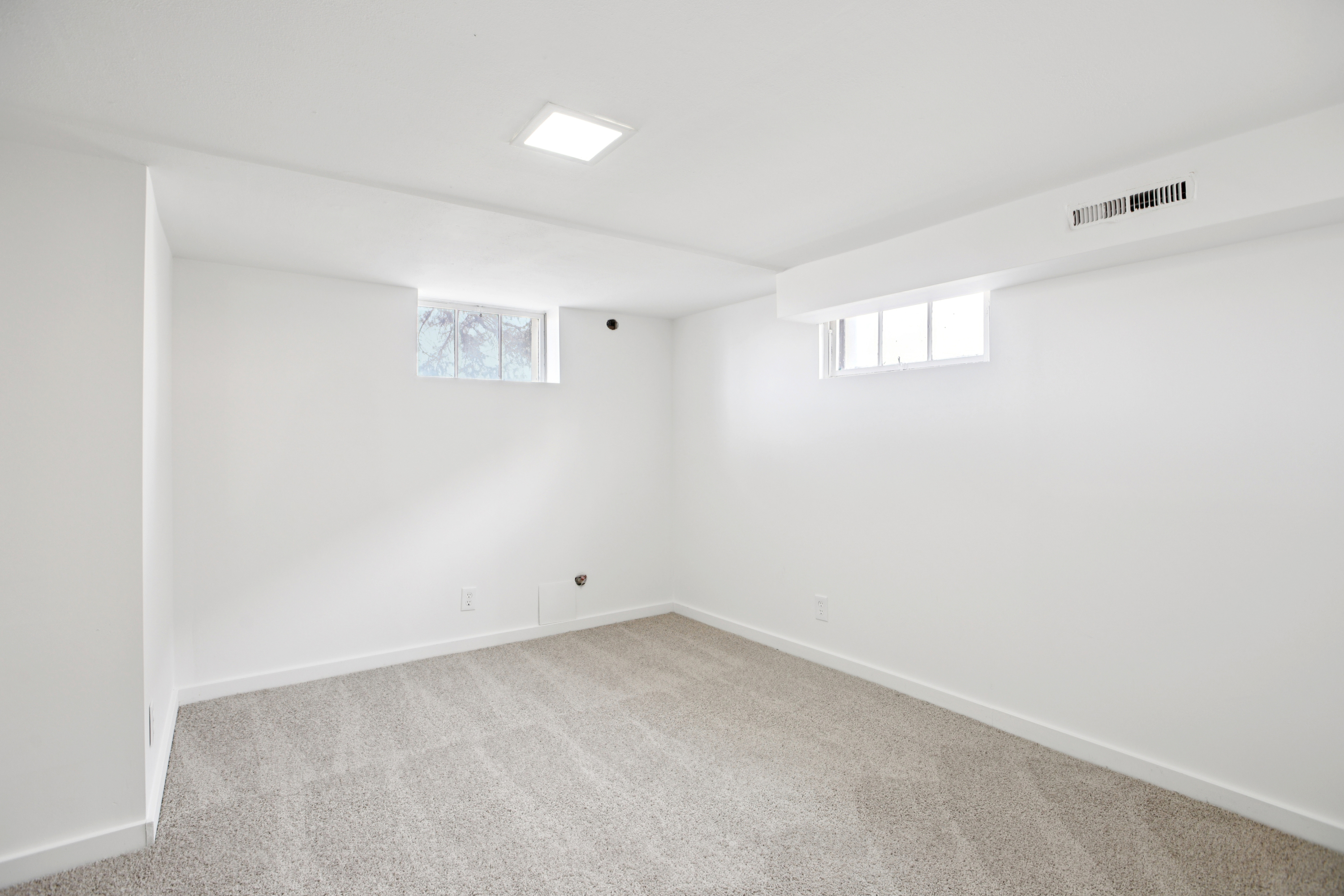 Photo 15 of 26 of 579 S 400 W, Brigham City, UT