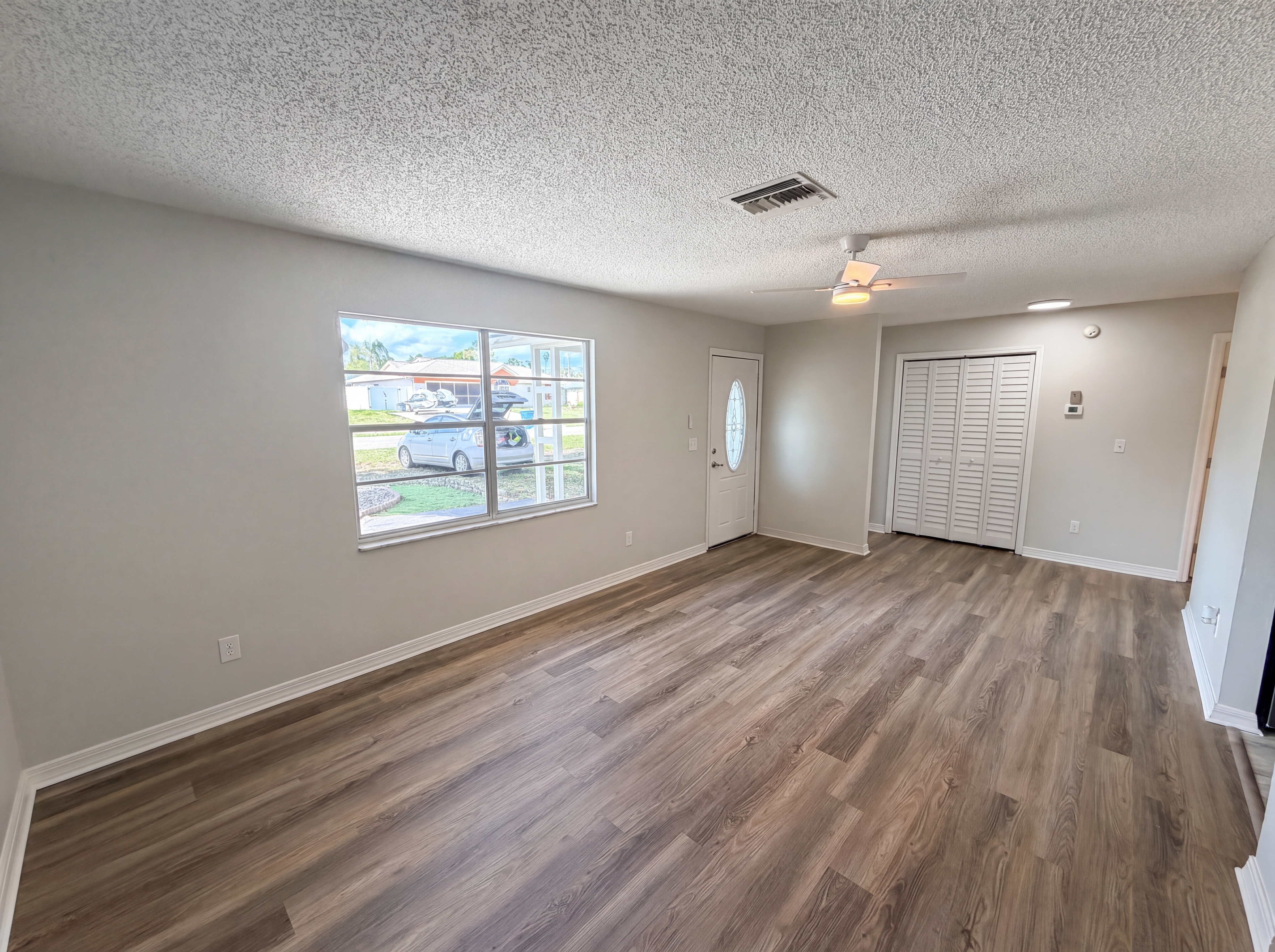 Photo 7 of 26 of 2175 Bishop Rd, Spring Hill, FL