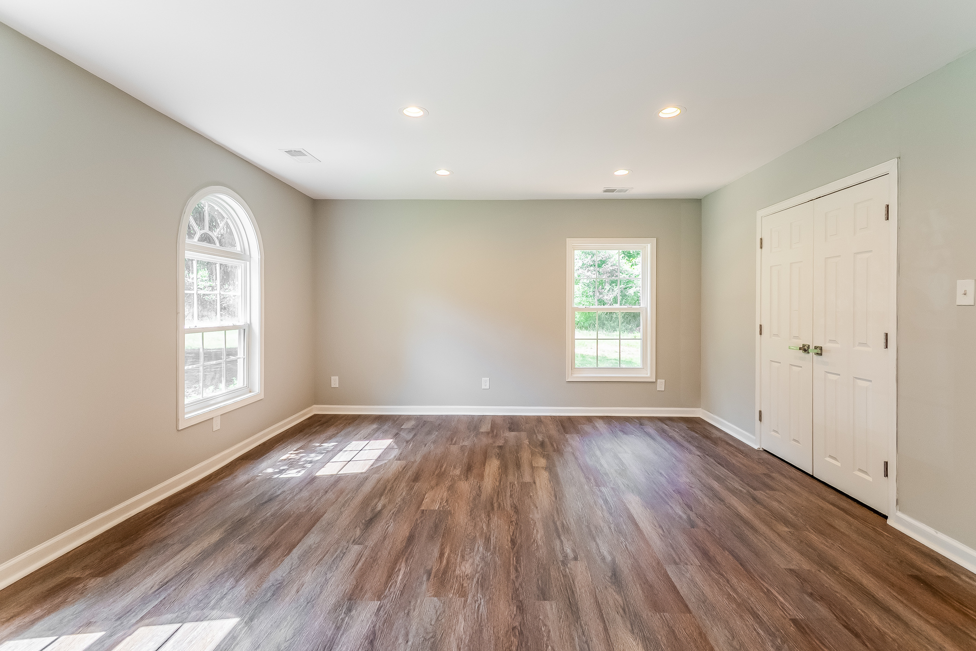 Photo 4 of 20 of 9380 Crystal Ln, Bel Alton, MD