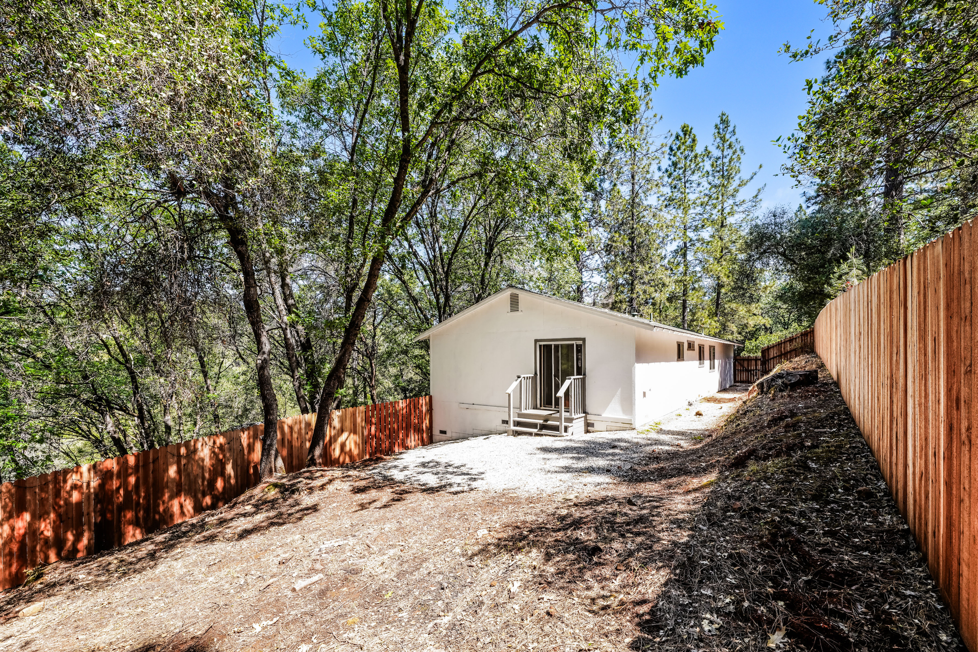 Photo 5 of 21 of 17520 Anona Ct, Grass Valley, CA