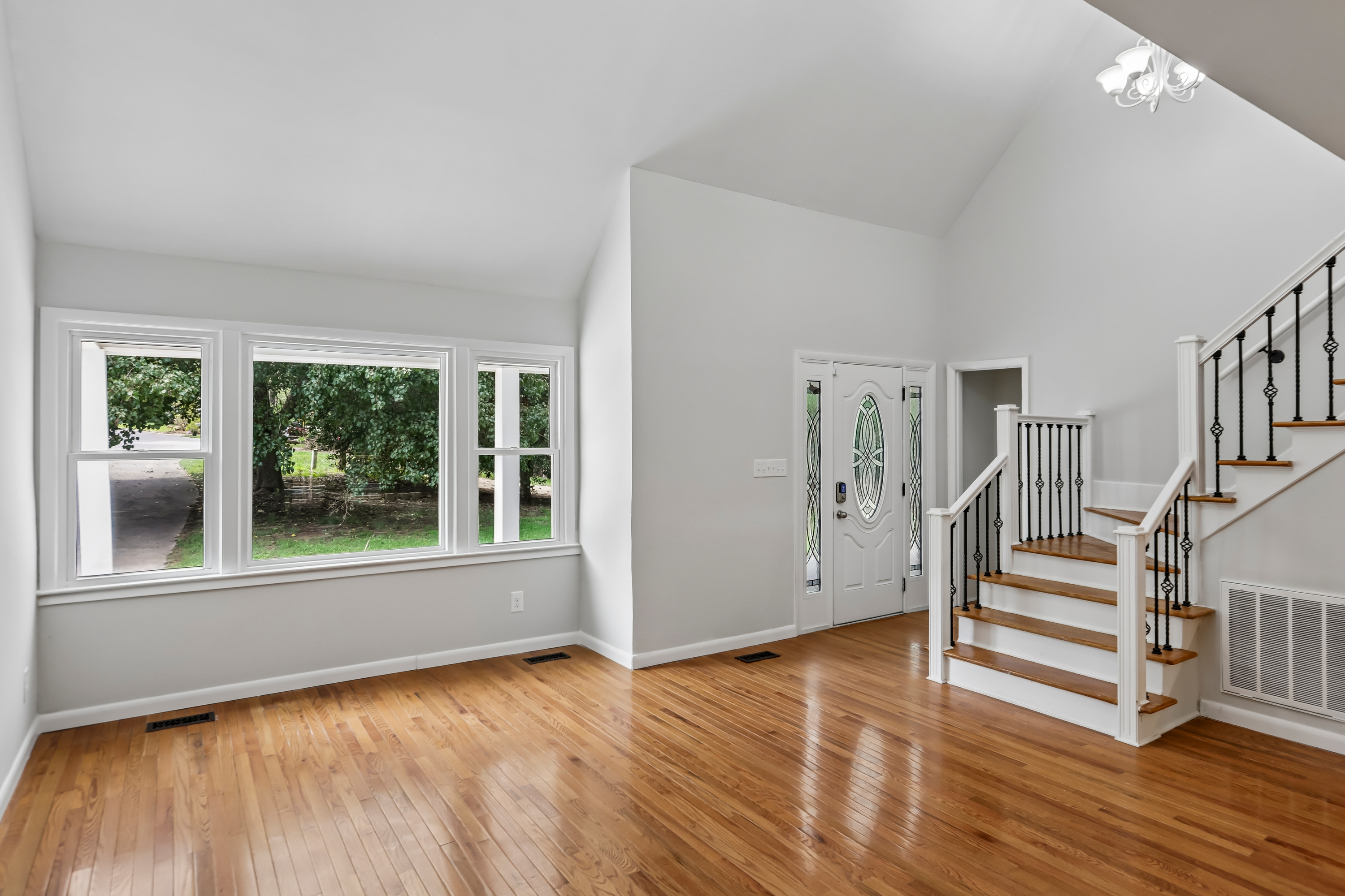 Photo 9 of 29 of 916 Quail Ave, Wake Forest, NC