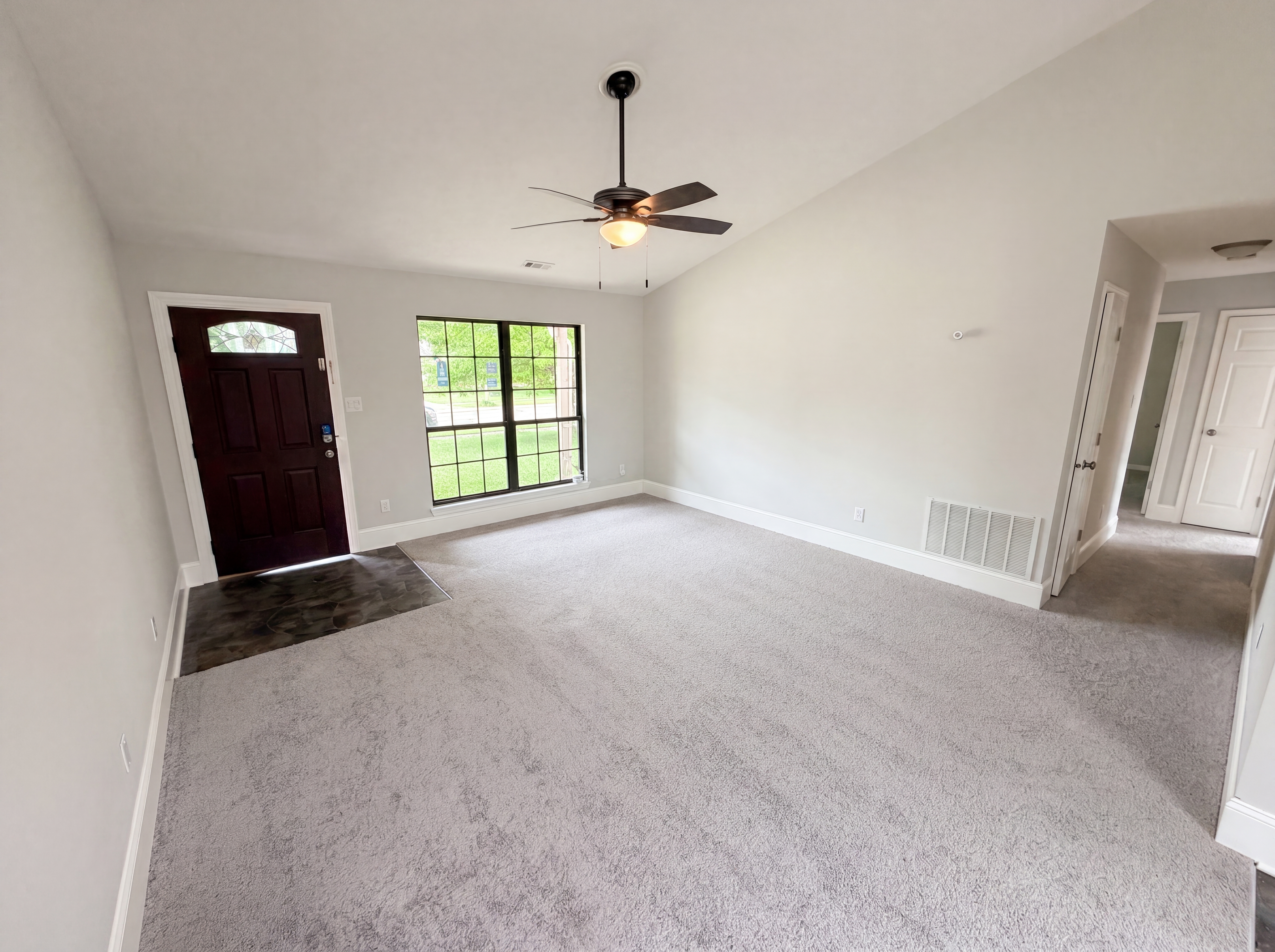 Photo 9 of 20 of 8058 Cherrybark Dr, Indianapolis, IN