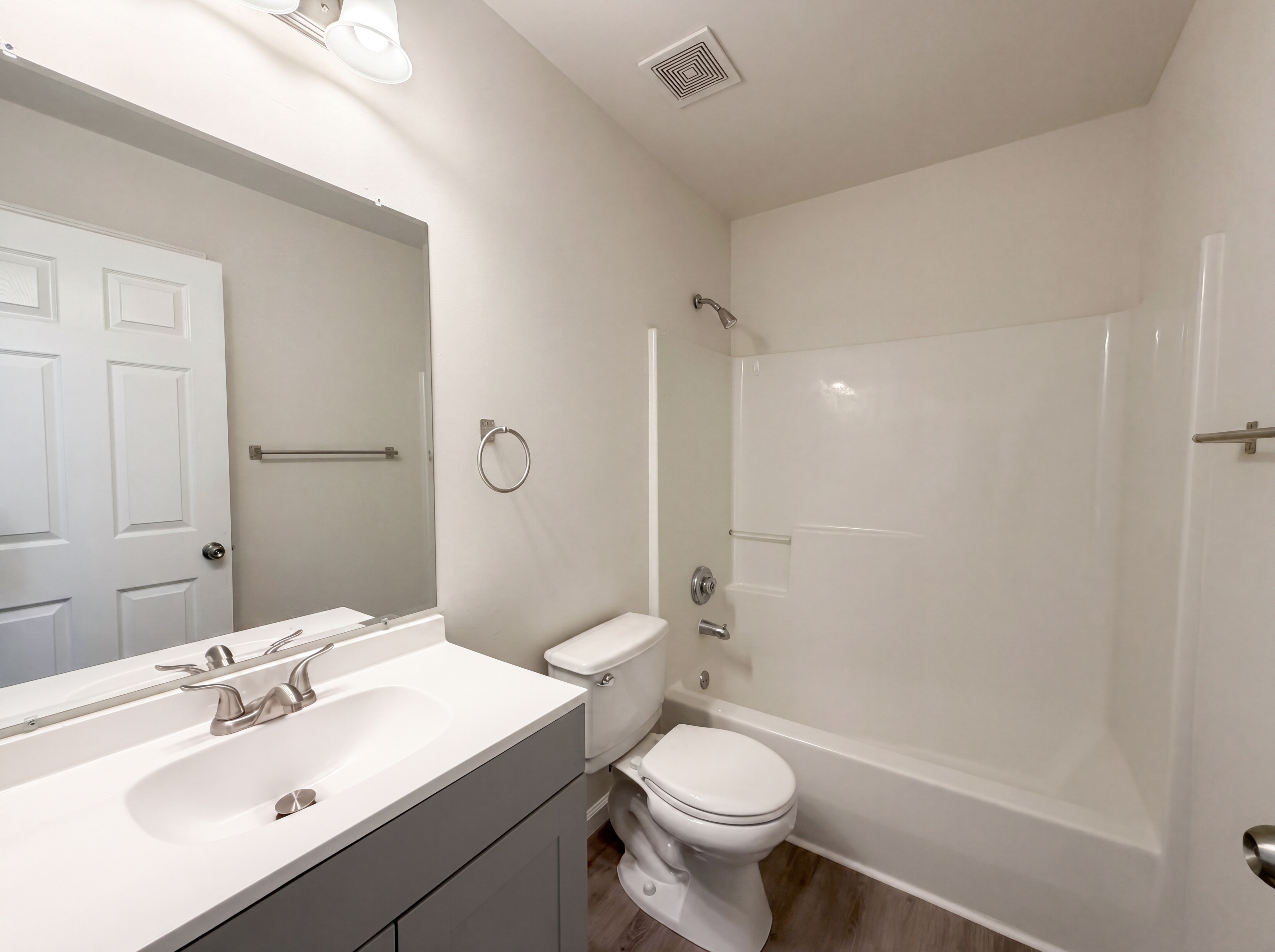 Photo 20 of 26 of 2212 Harborside Dr, DARDENNE PRAIRIE, MO
