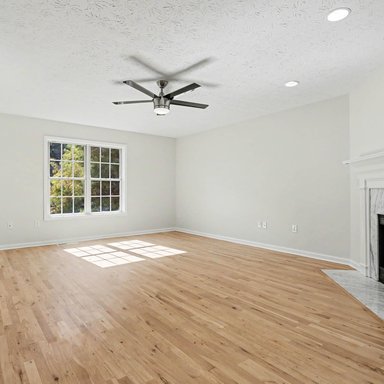 Property photo 3 of 2859 Savannah Walk Ln