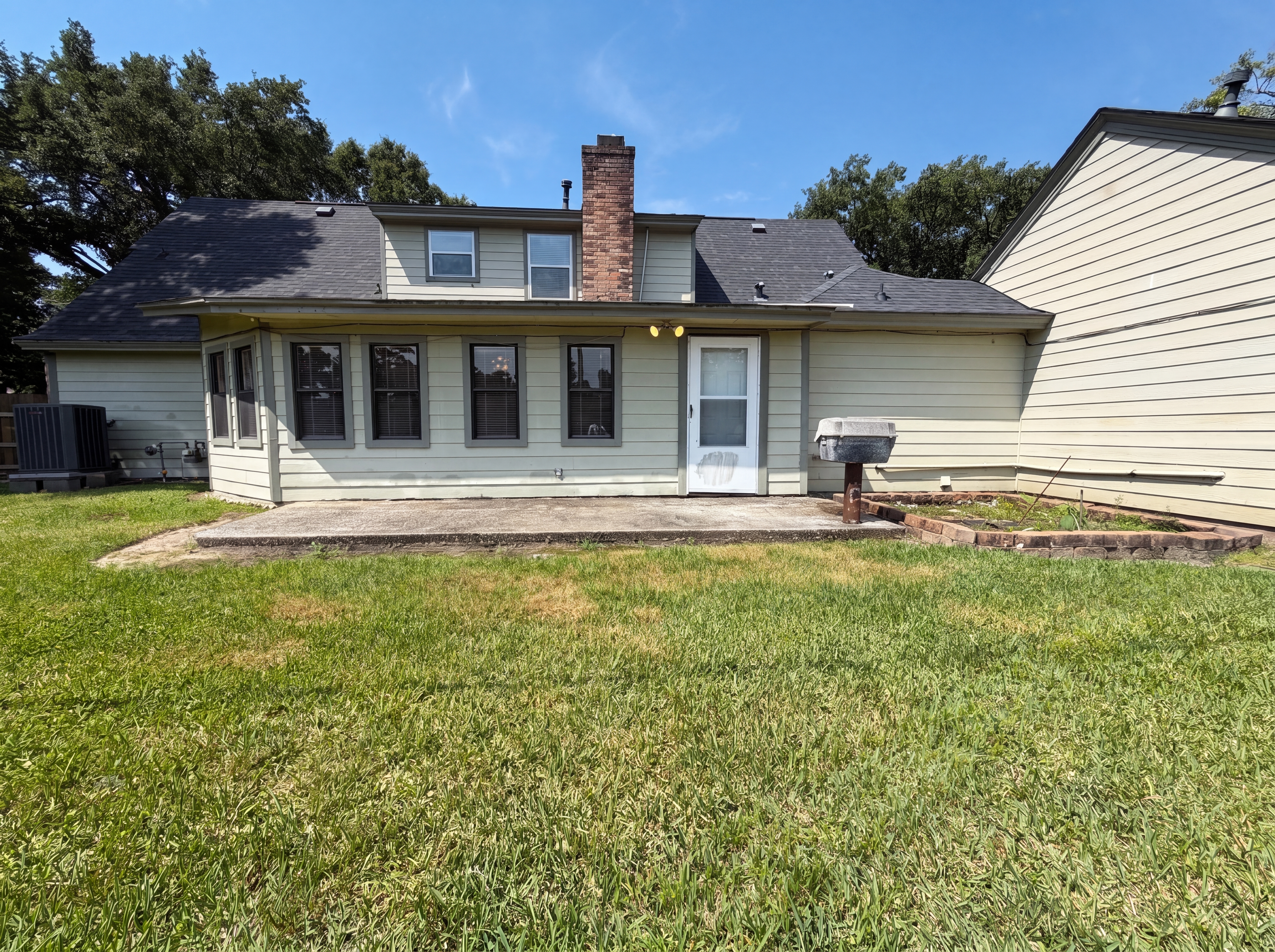 Photo 5 of 26 of 17406 Ridge Top Dr, Houston, TX