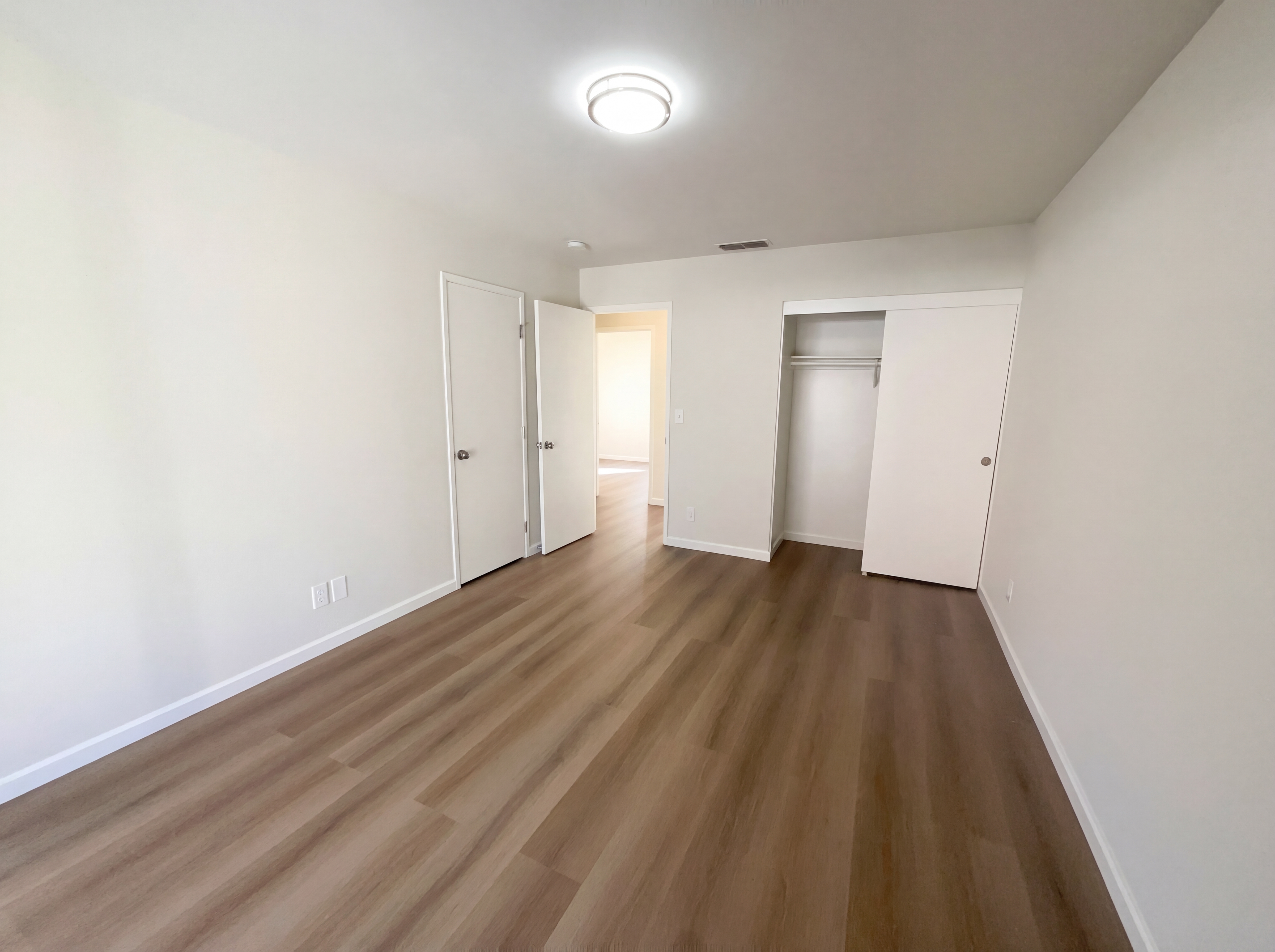 Photo 15 of 20 of 8271 Moorhaven Way, Sacramento, CA