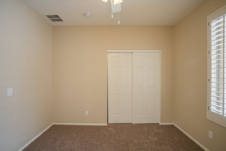 Photo 11 of 30 - 14226 Shaw Butte Dr N, Surprise, AZ 85379