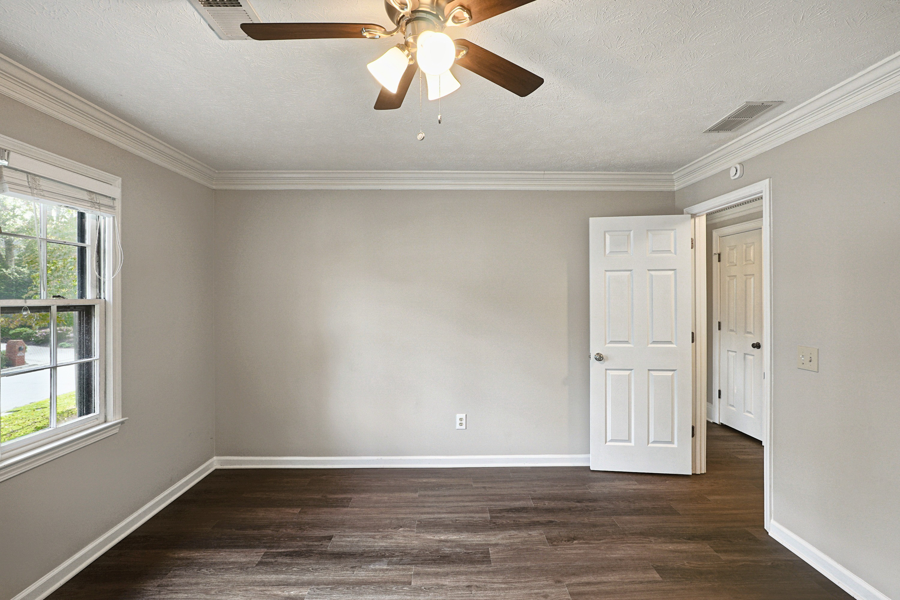 Photo 27 of 63 of 2360 Kimbrough Ct, Sandy Springs, GA