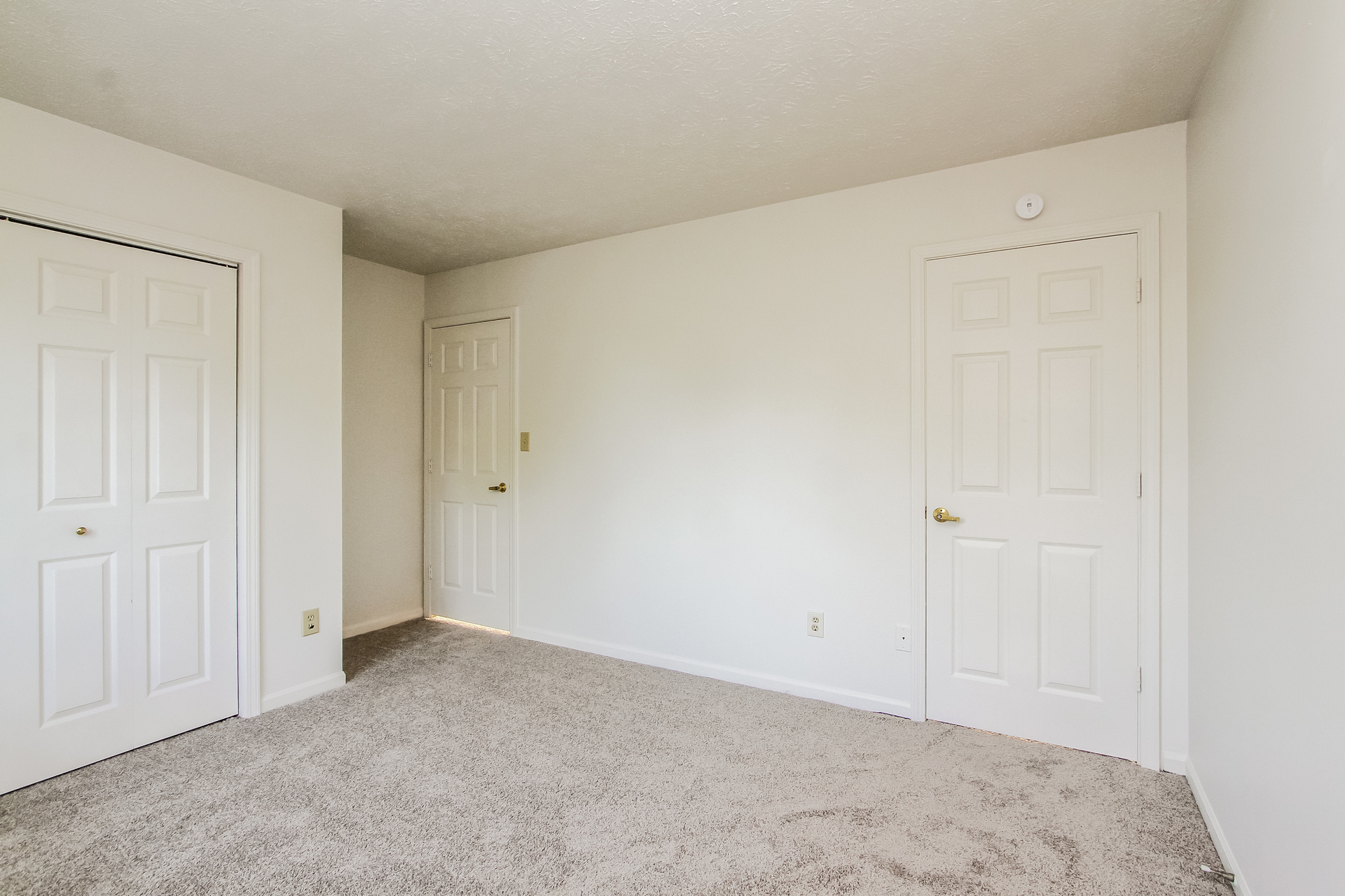 Photo 13 of 22 of 7641 Germander Ln, Indianapolis, IN