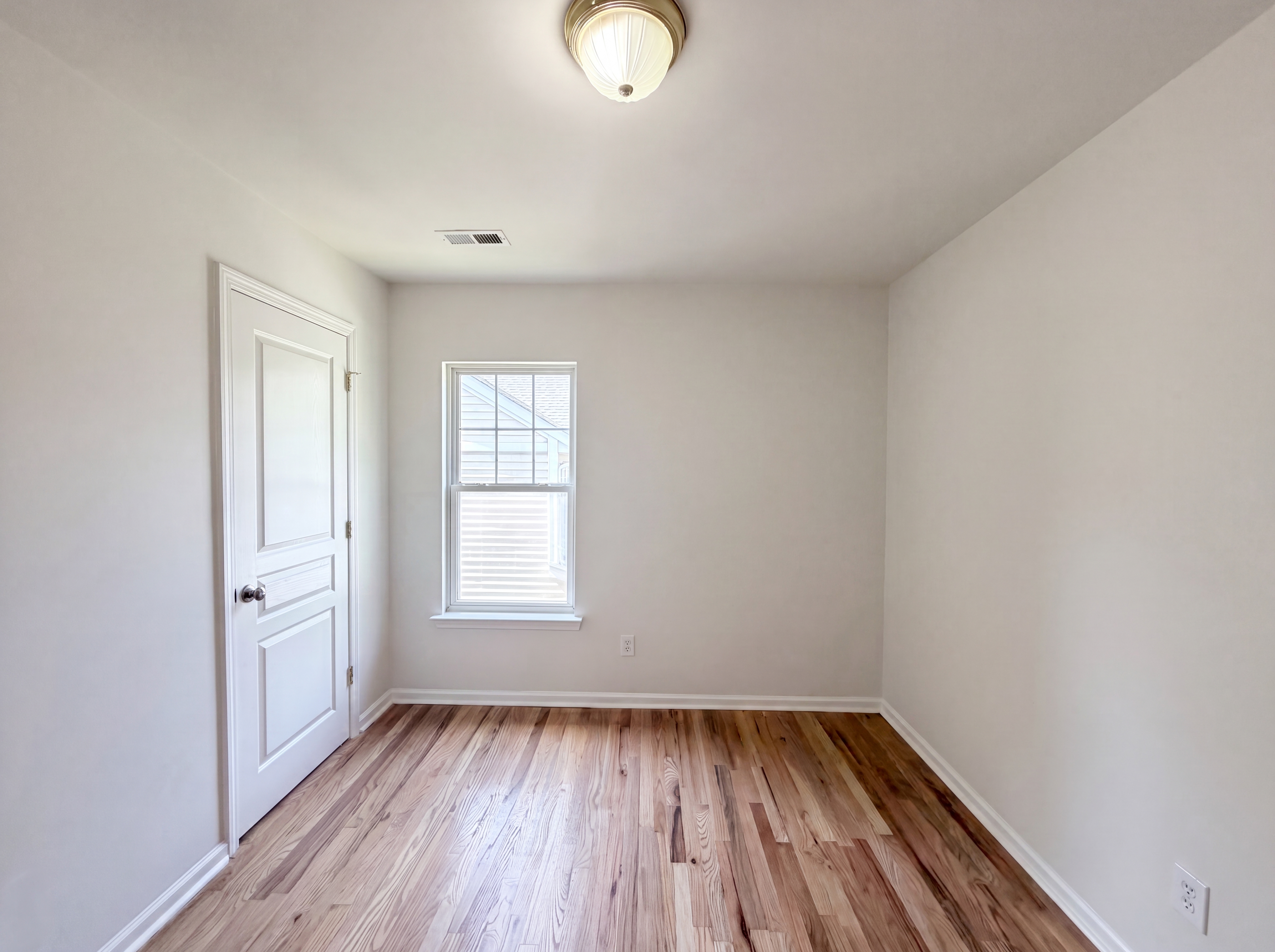 Photo 10 of 17 of 10648 Secret Garden Ln, Charlotte, NC