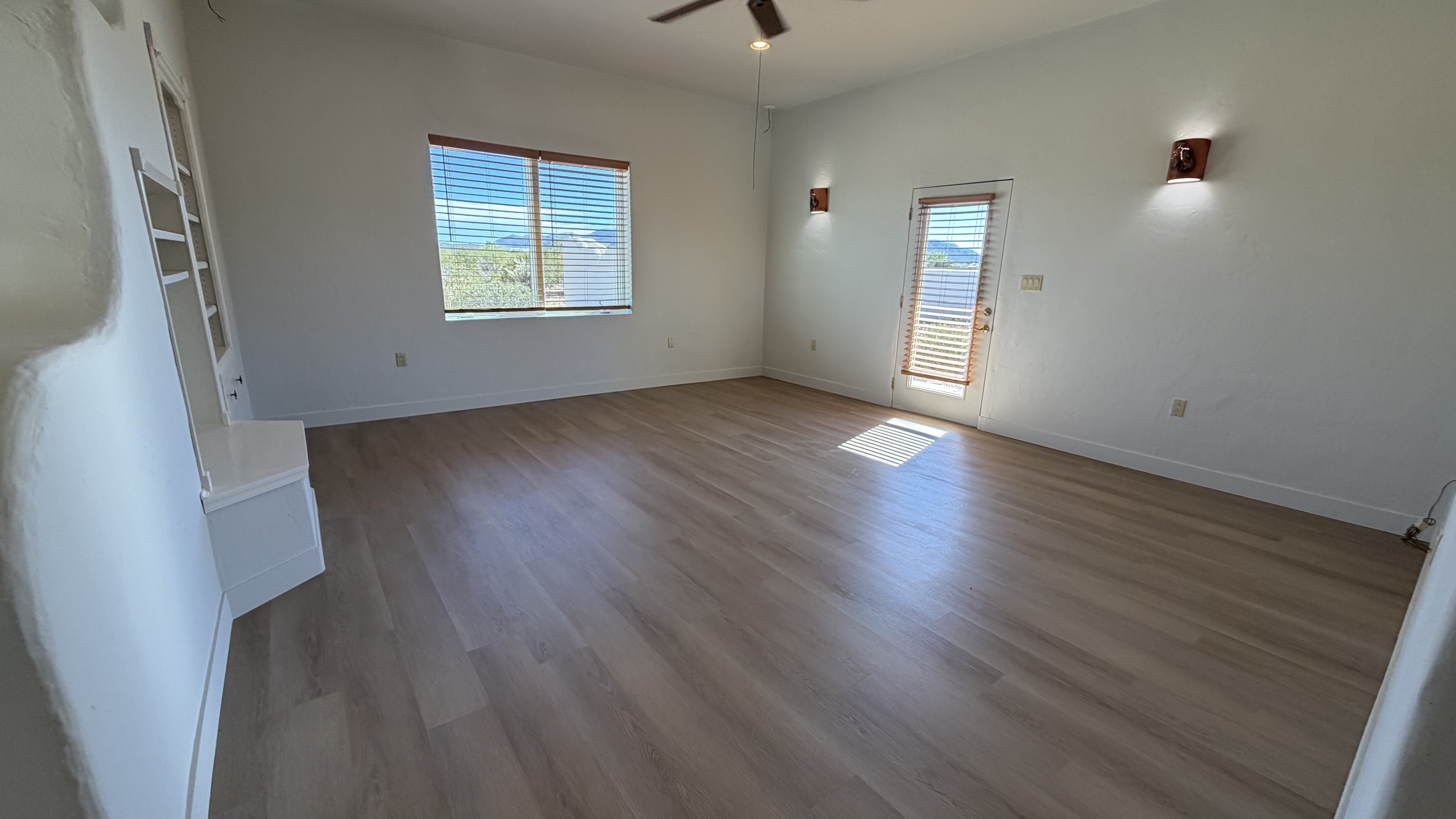 Photo 7 of 66 of 51340 W Iver Rd, Aguila, AZ