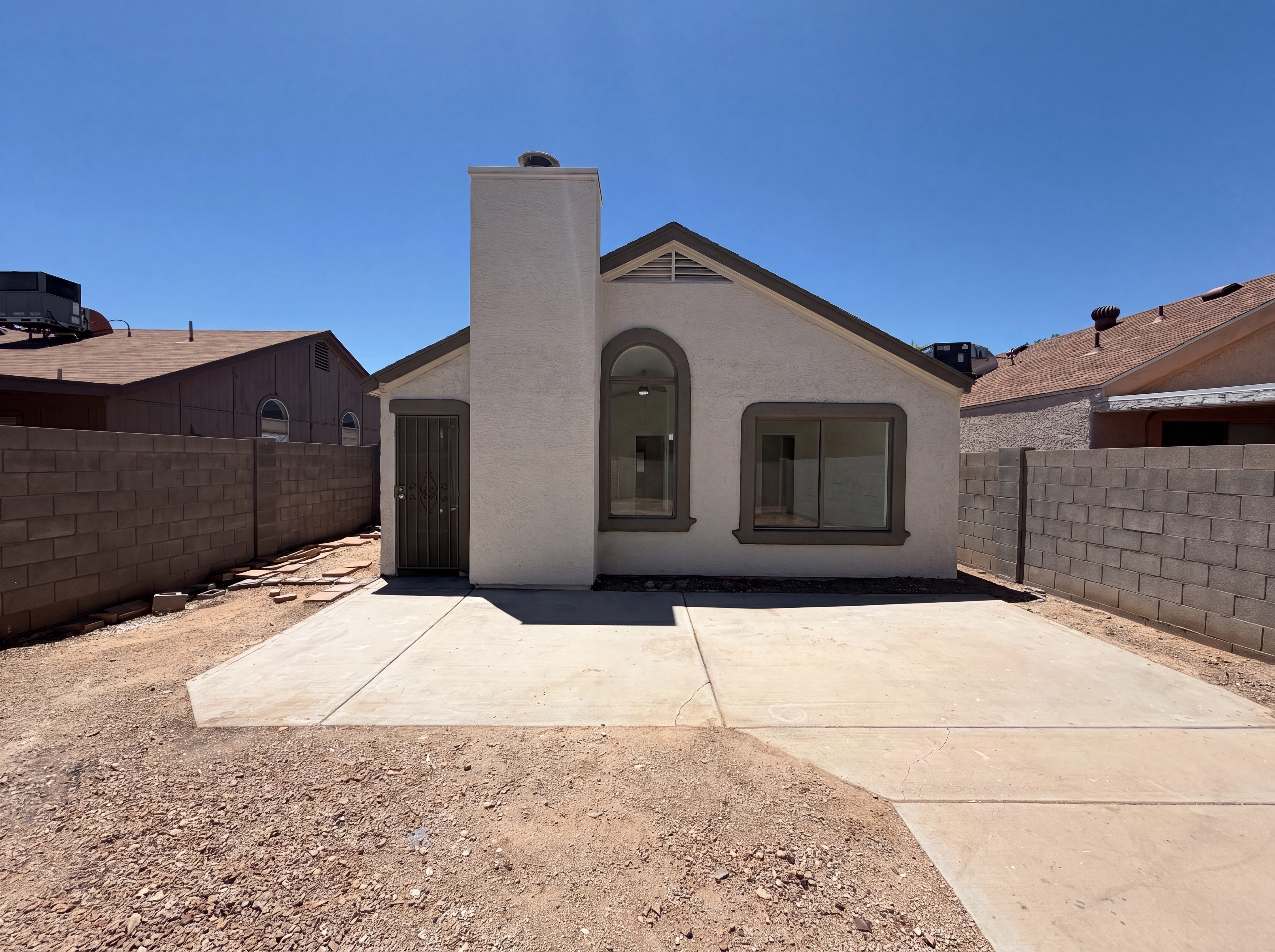 Photo 5 of 18 of 18627 N 33rd Dr, Phoenix, AZ