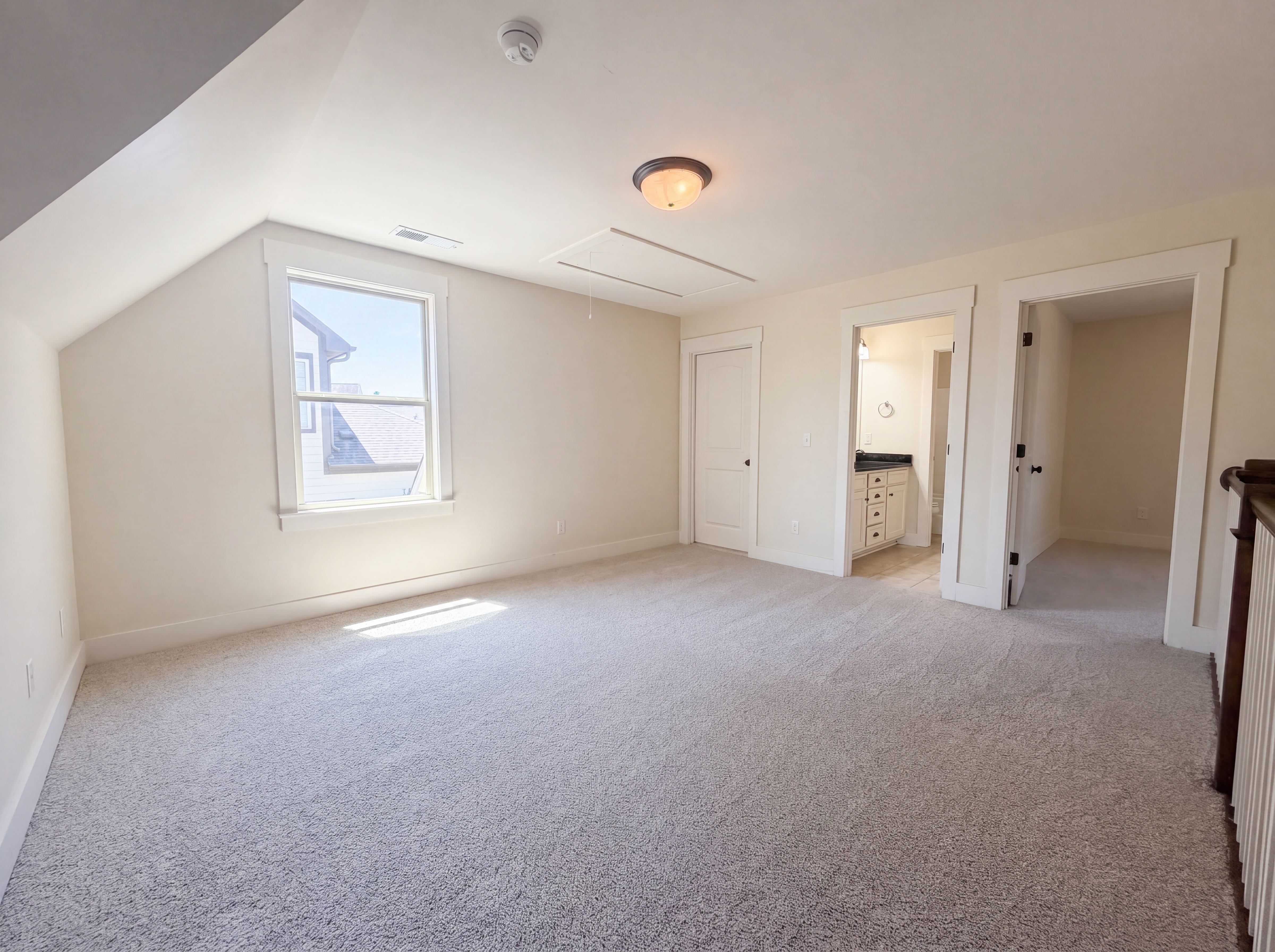 Photo 18 of 22 of 5257 Meadow Ridge Trl, Bessemer, AL