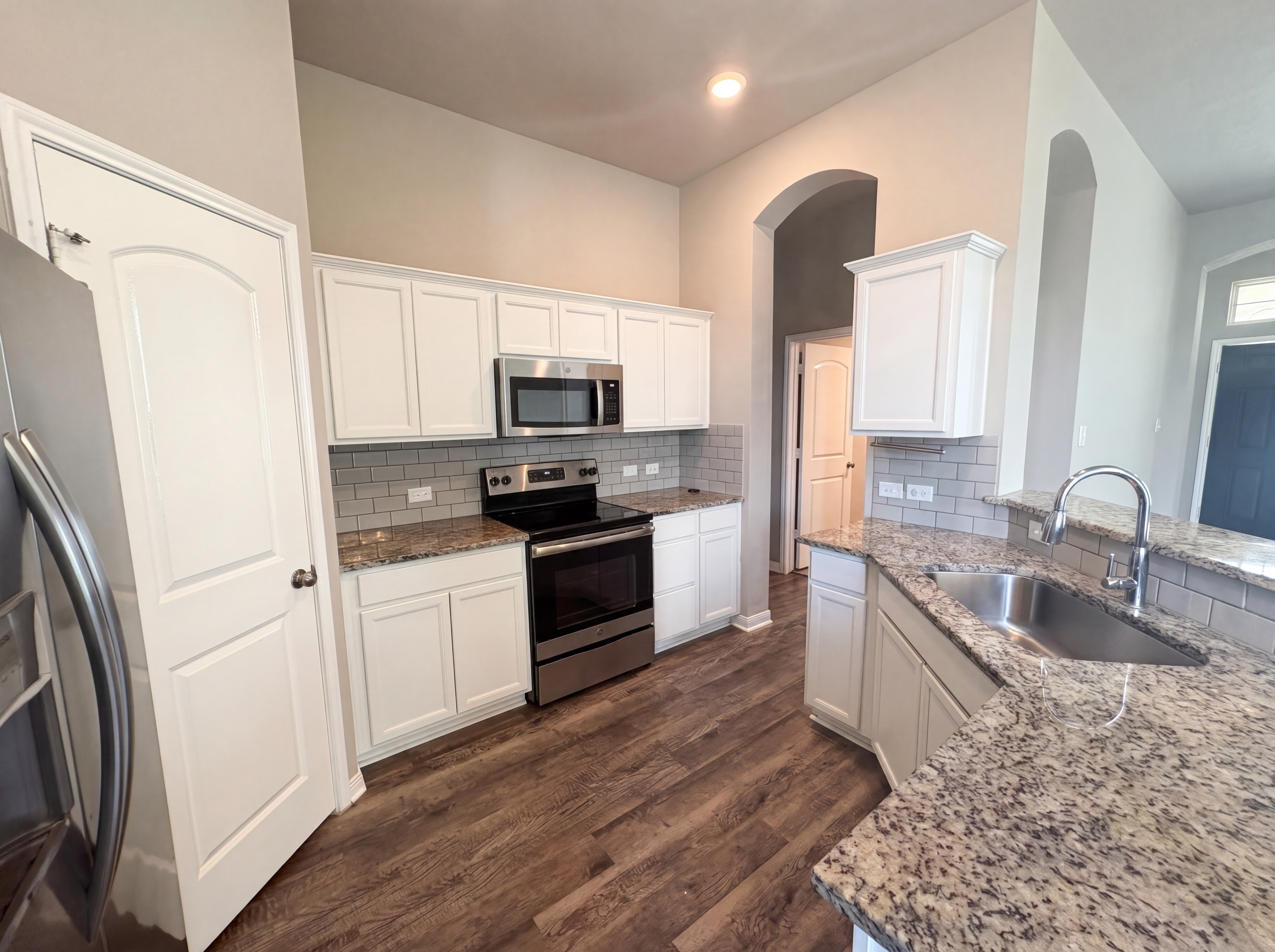 Photo 2 of 27 of 2132 Markley Dr, Bryan, TX