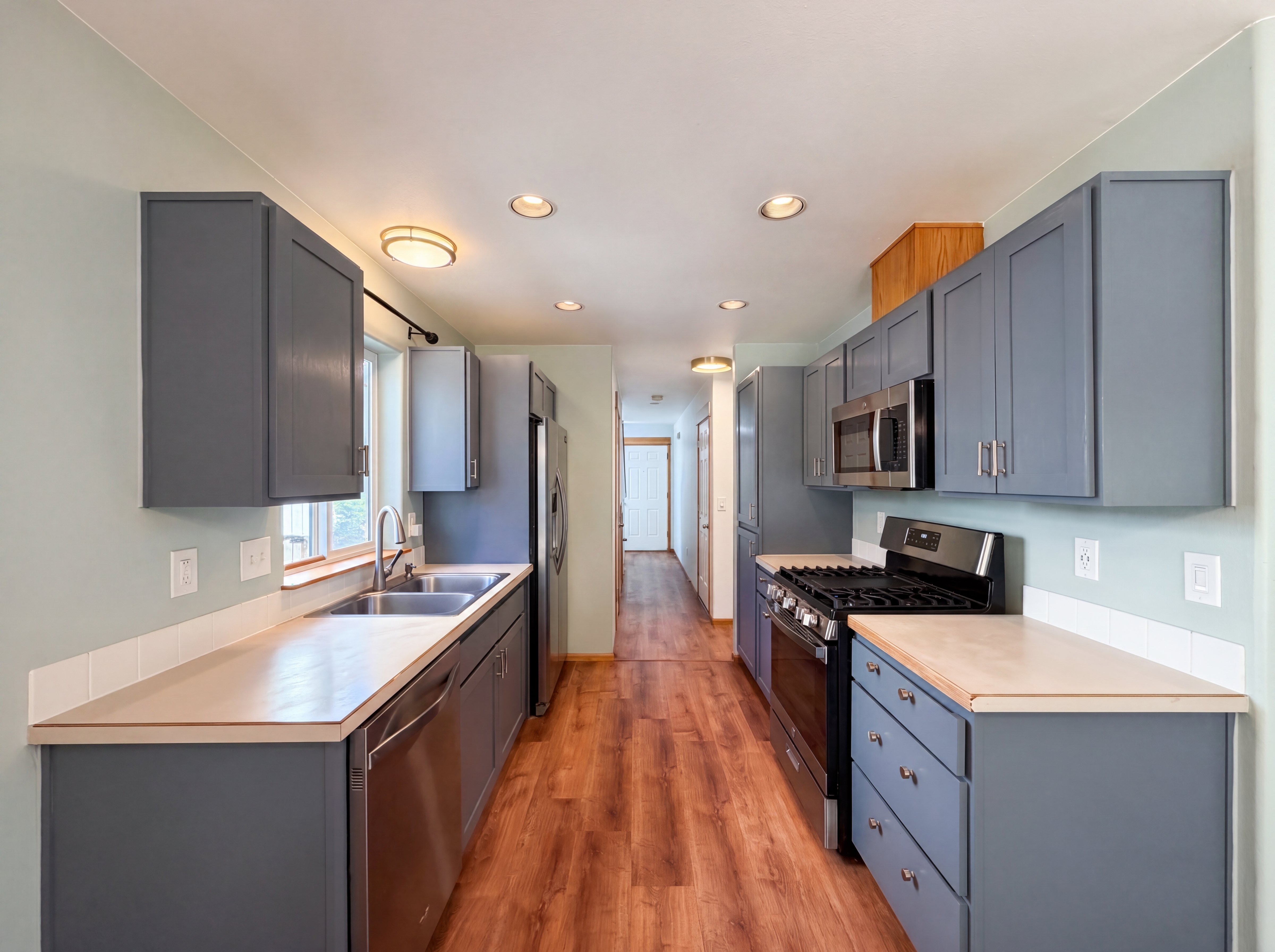 Photo 8 of 20 of 3344 Oakcrest Dr, Forest Grove, OR