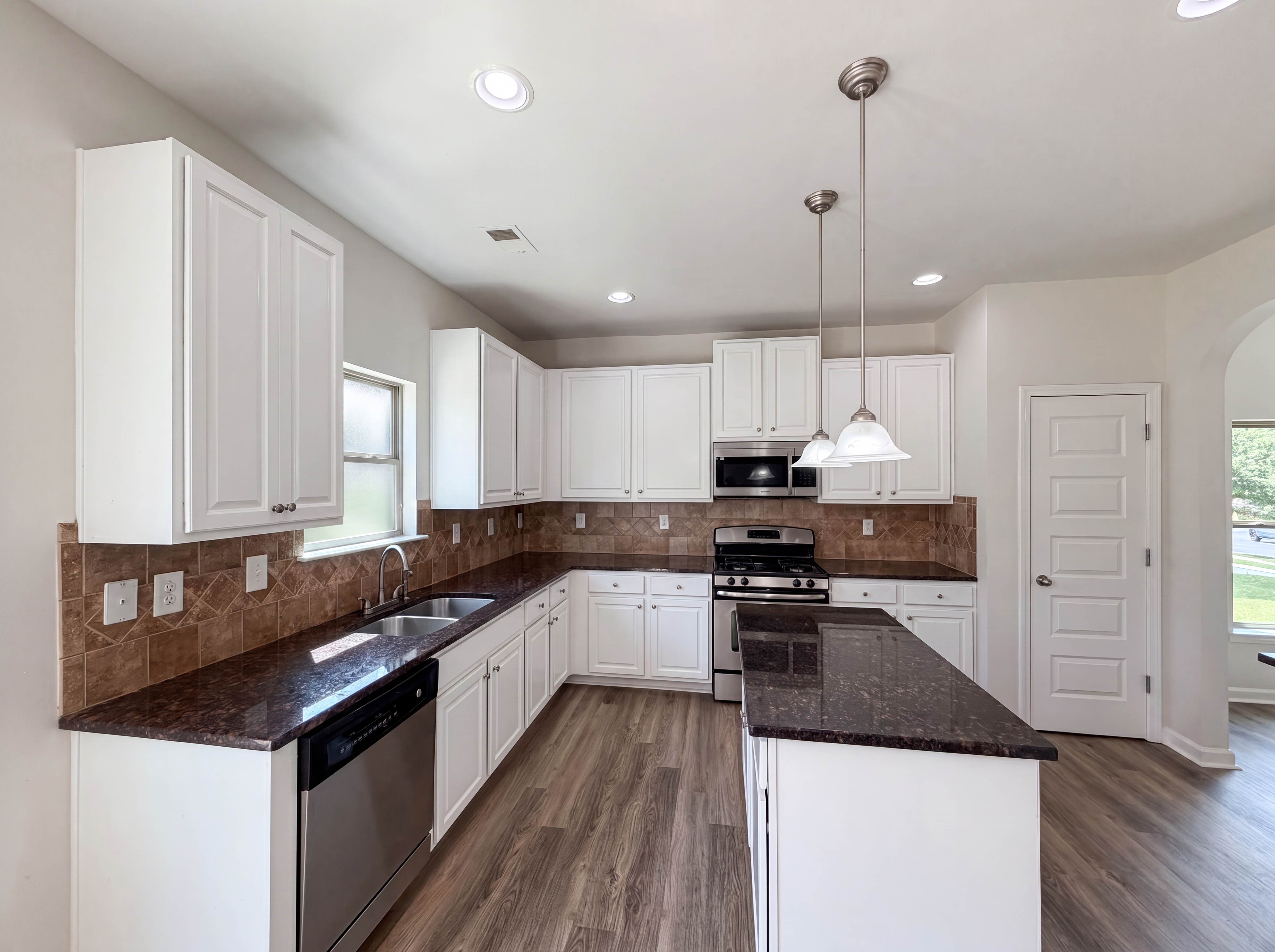 Photo 9 of 27 of 4440 Prather Son Dr, Loganville, GA