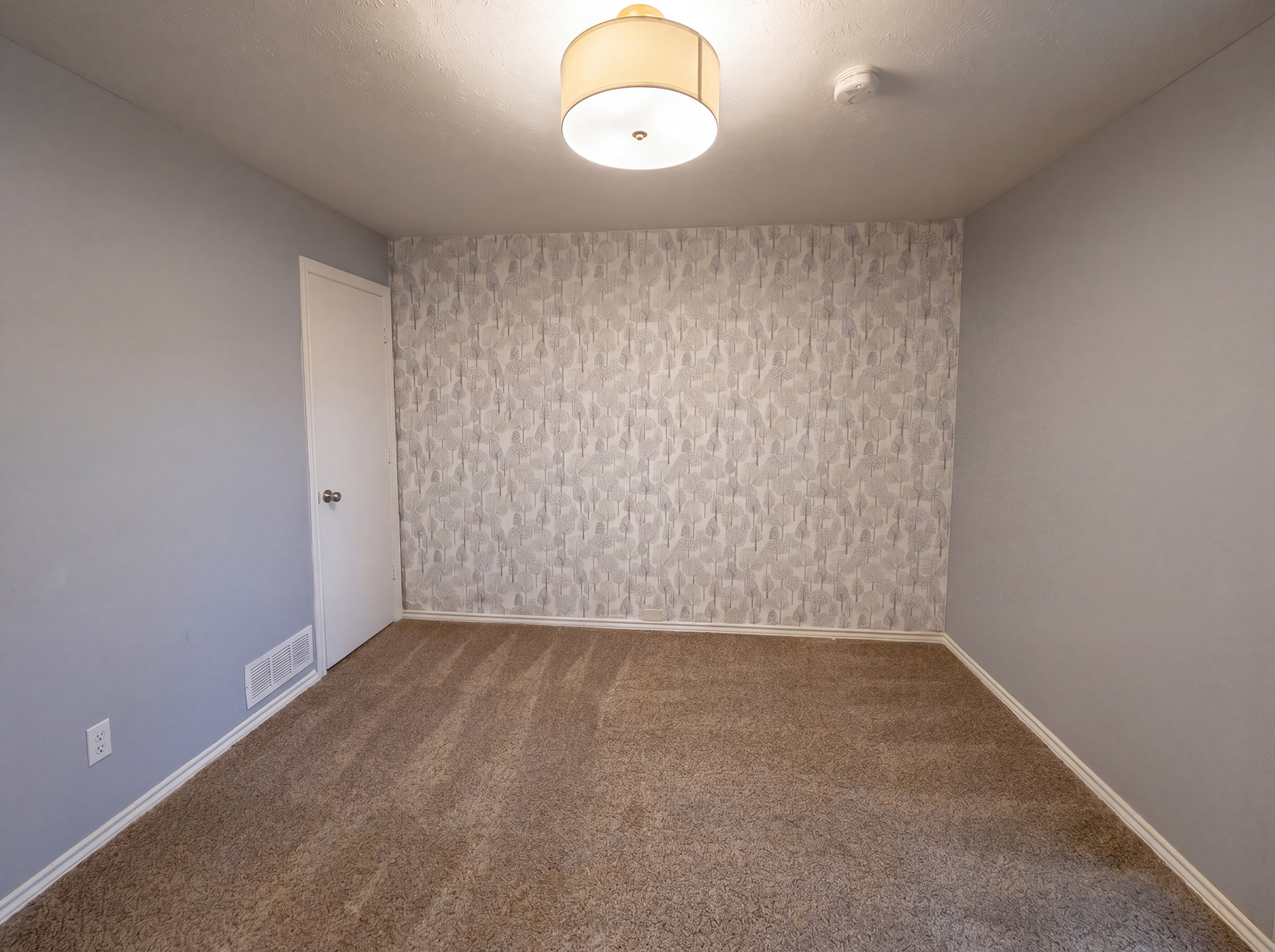 Photo 7 of 17 of 3717 Knob Hill Dr, Plano, TX