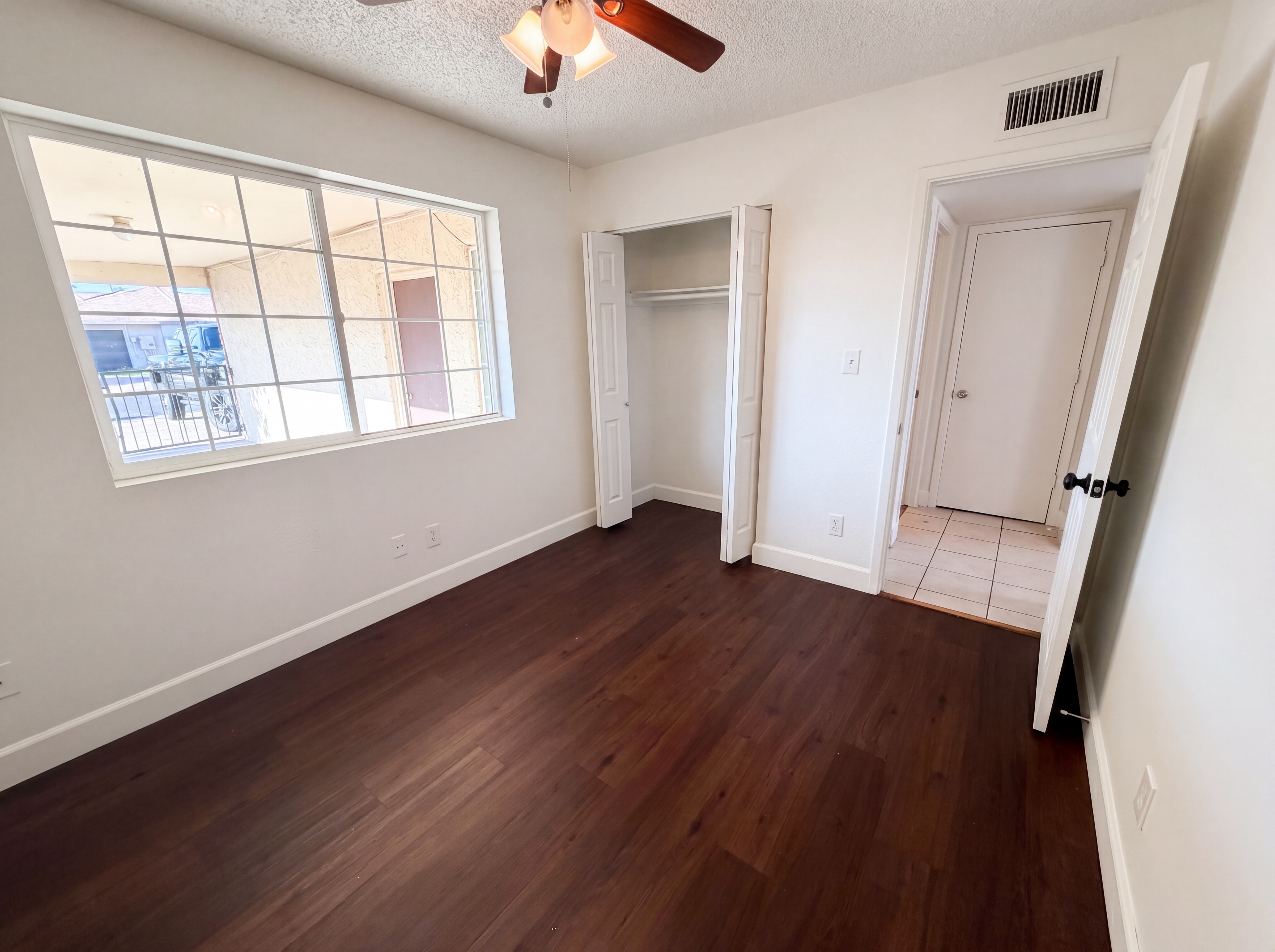 Photo 15 of 18 of 1251 E Grove Cir, Mesa, AZ