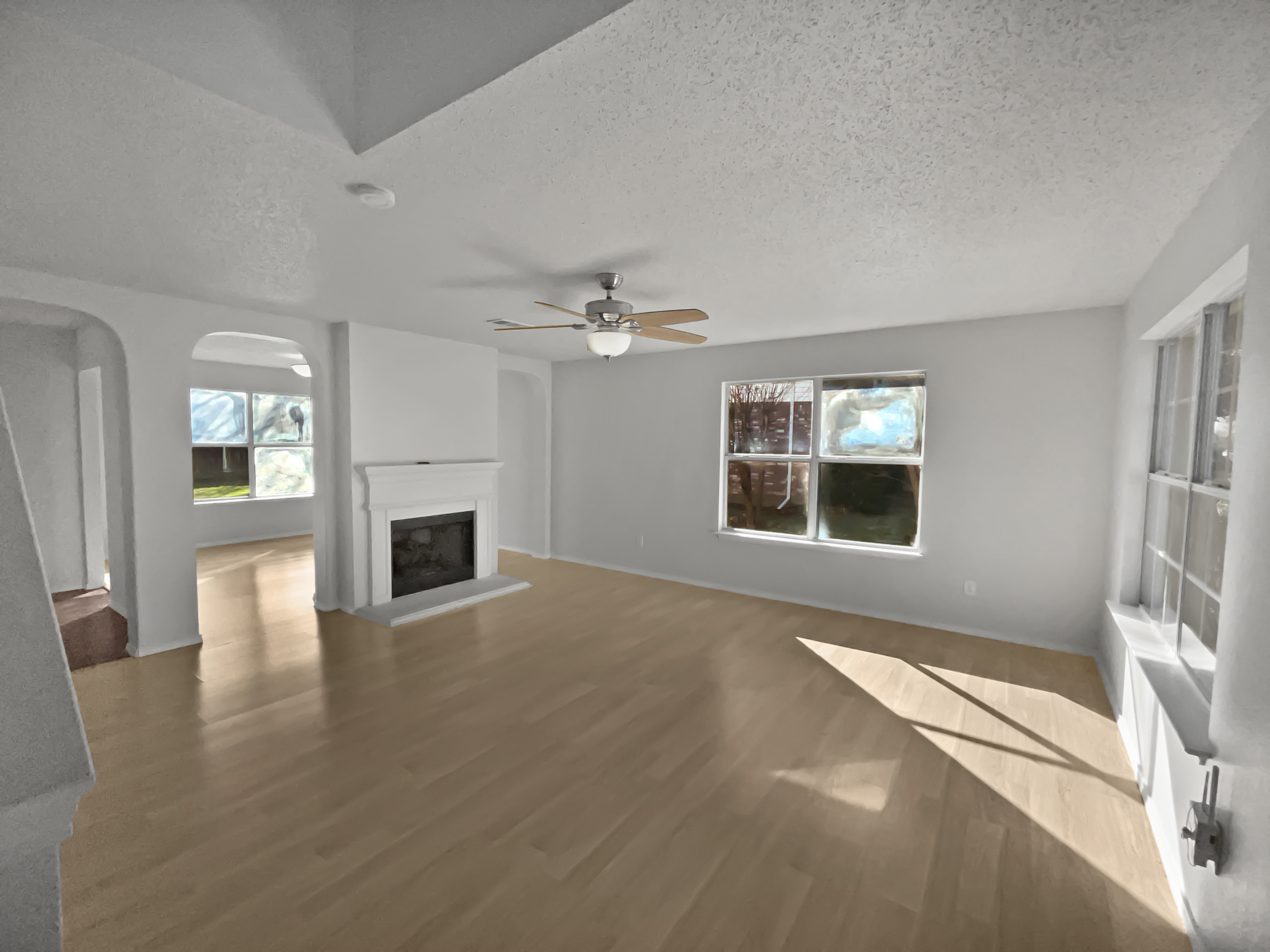 Photo 3 of 21 of 333 Longshore Dr, Little Elm, TX