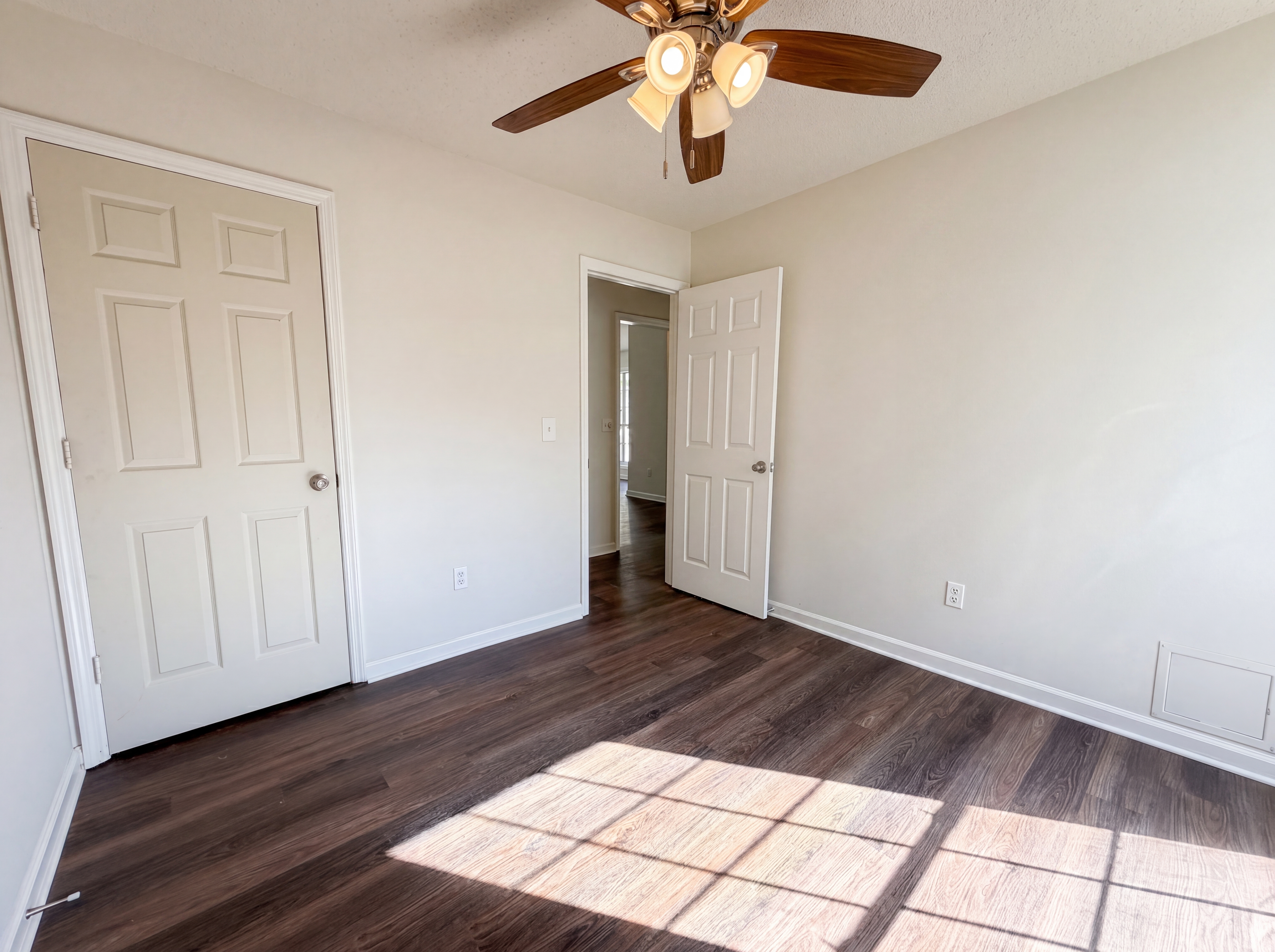 Photo 9 of 26 of 2028 Larson Ln, Goose Creek, SC