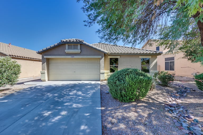 Photo 1 of 28 - 534 E Jeanne Ln, San Tan Valley, AZ 85140