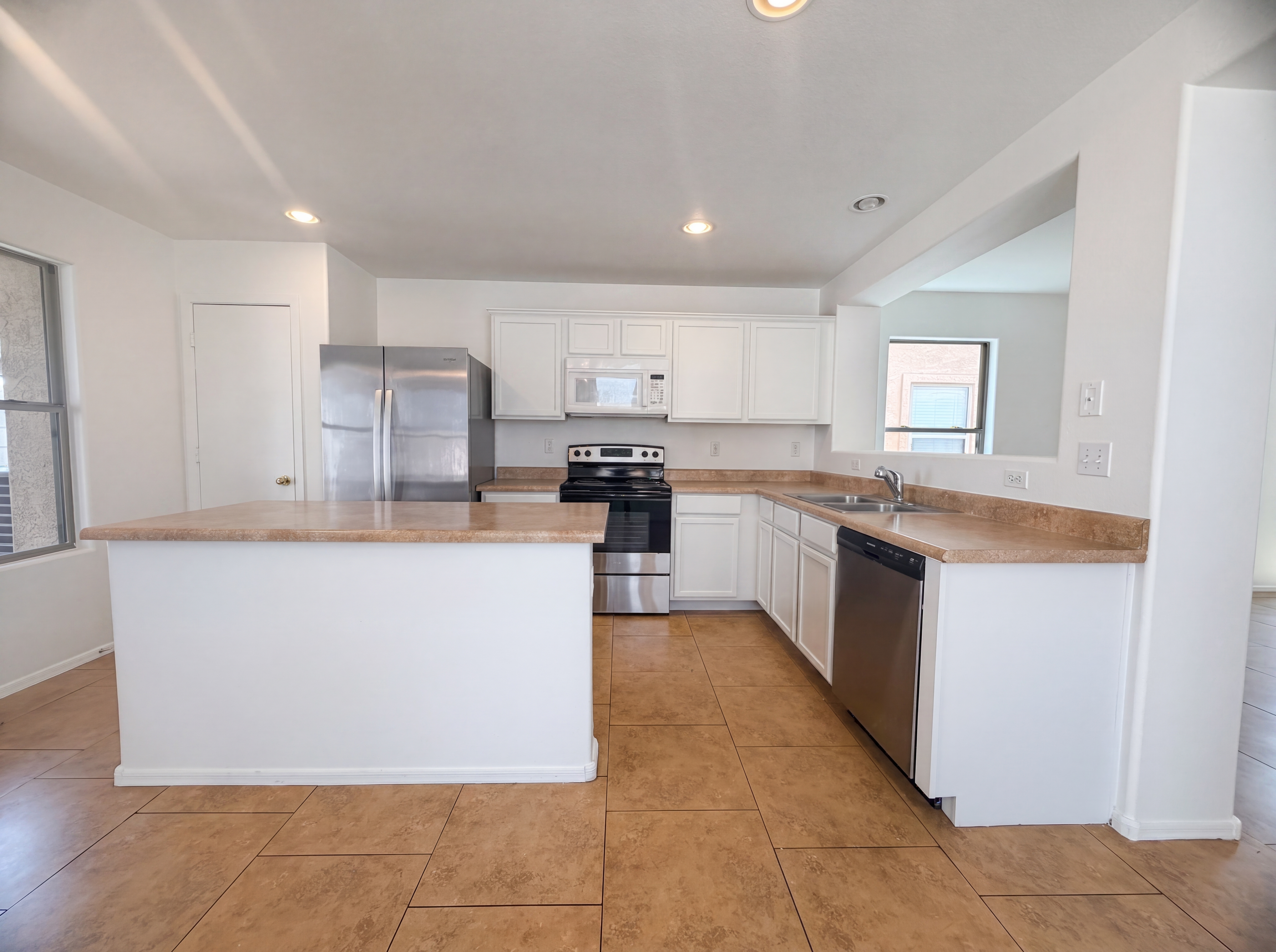 Photo 2 of 18 of 21158 E Stonecrest Dr, Queen Creek, AZ