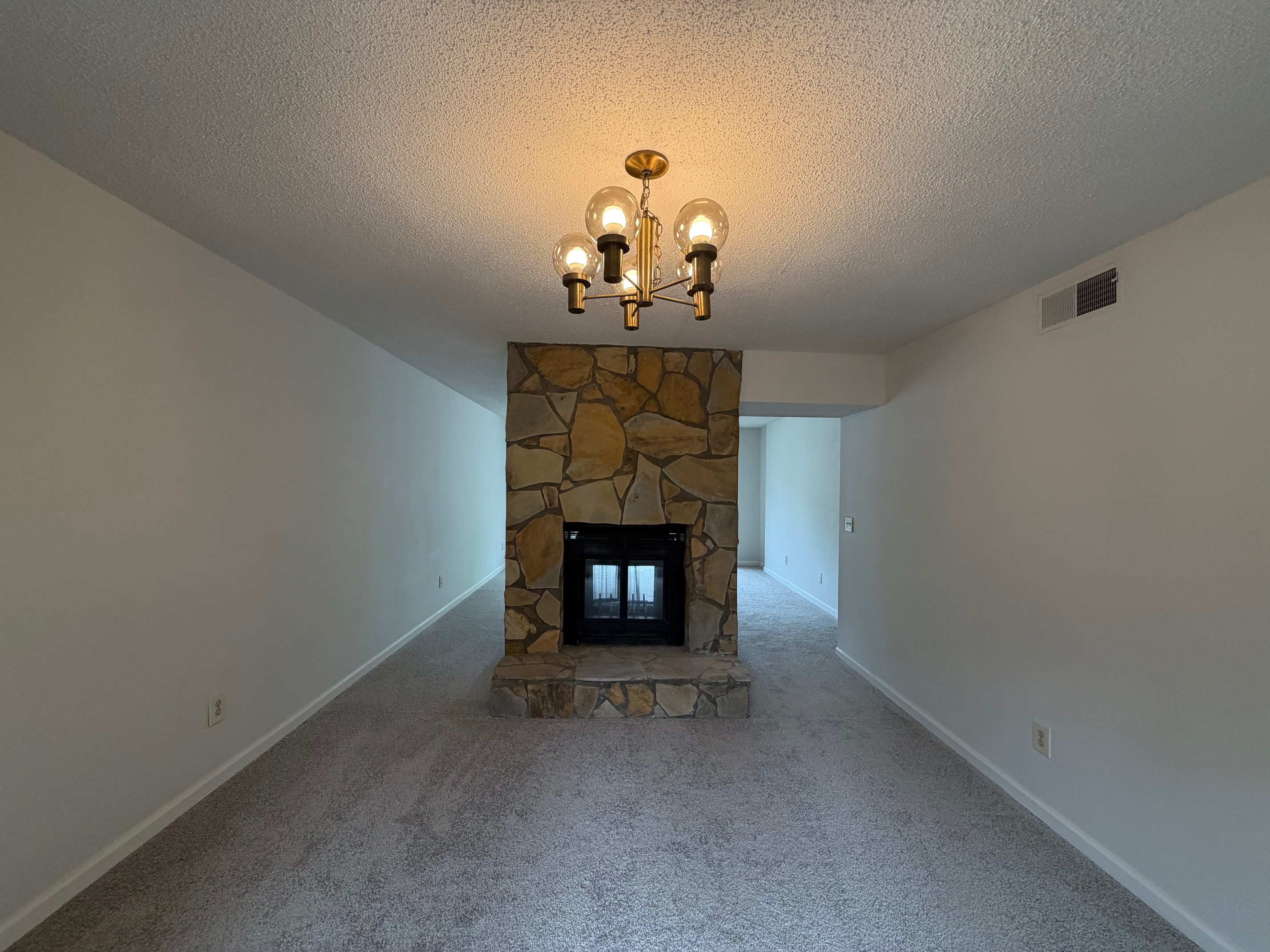Photo 23 of 33 of 19 Belmonte Ct SW, Atlanta, GA
