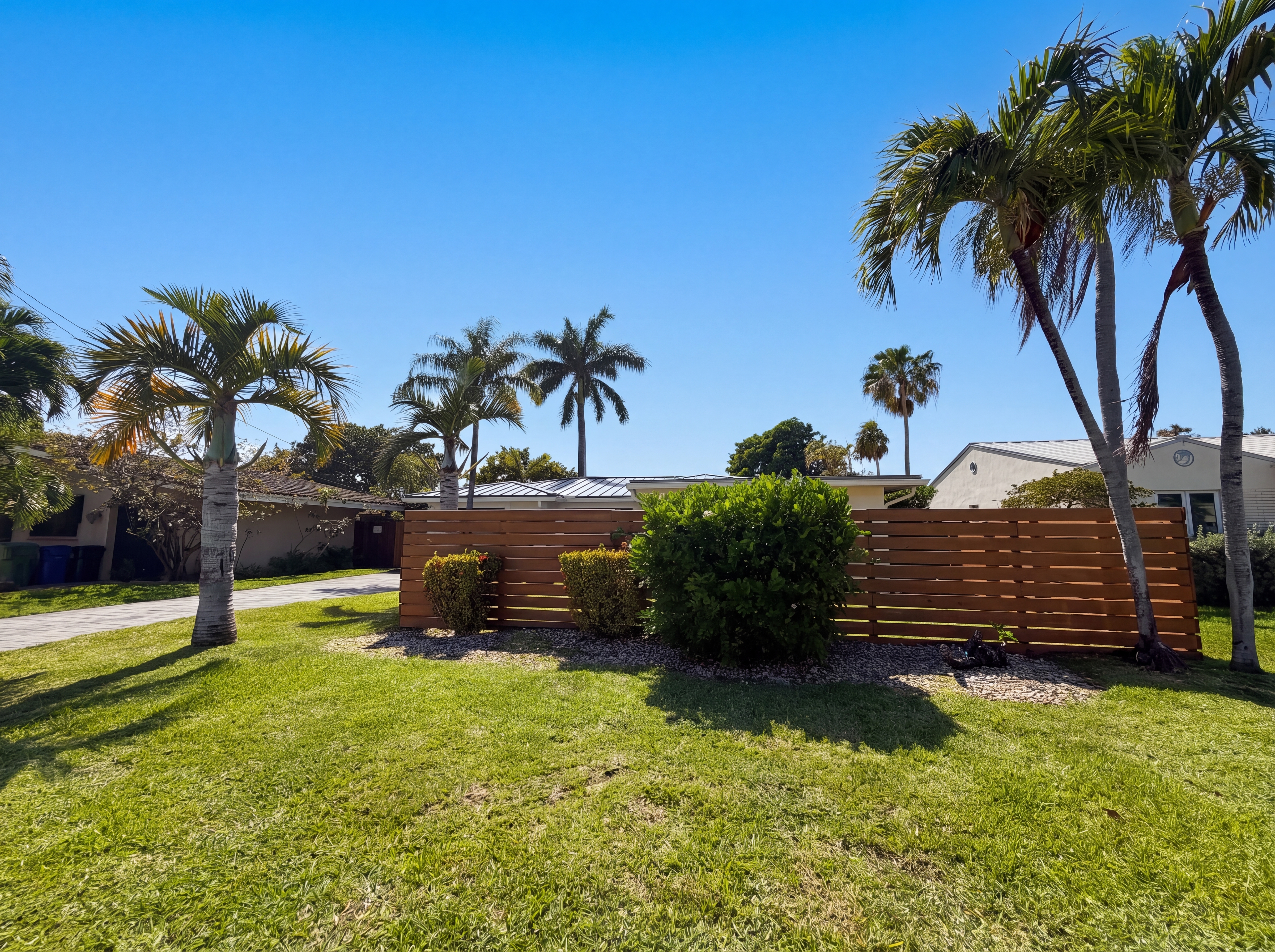 Photo 14 of 17 of 1717 NE 20th Ave, Fort Lauderdale, FL