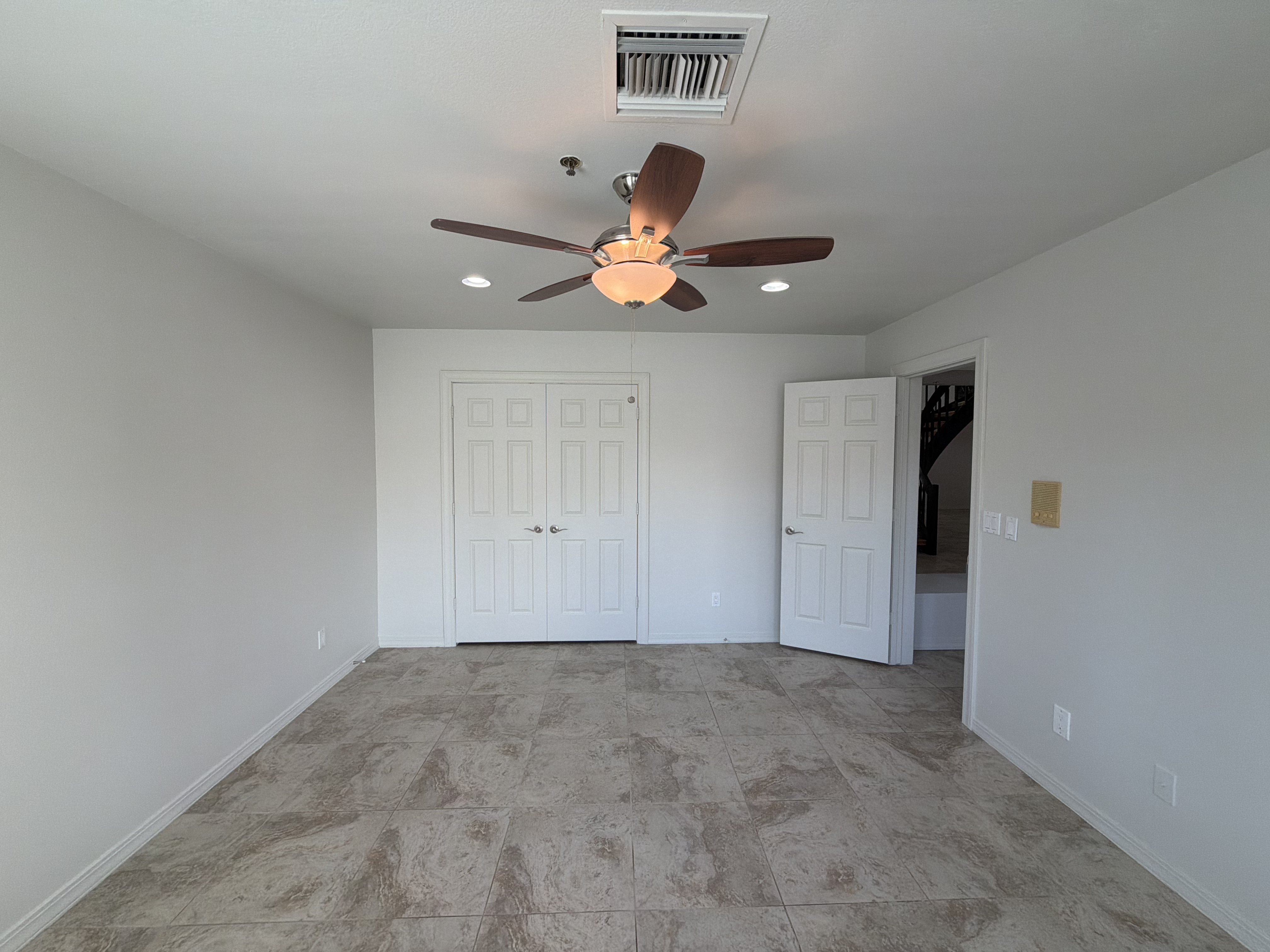 Photo 17 of 36 of 10240 E Cochise Dr, Scottsdale, AZ