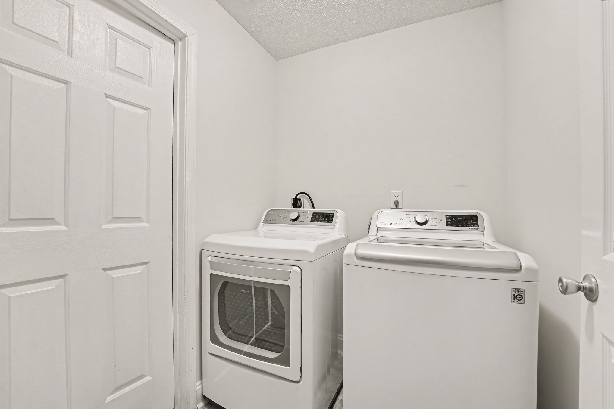 Photo 13 of 17 of 4750 Dalena Dr, Claremont, NC