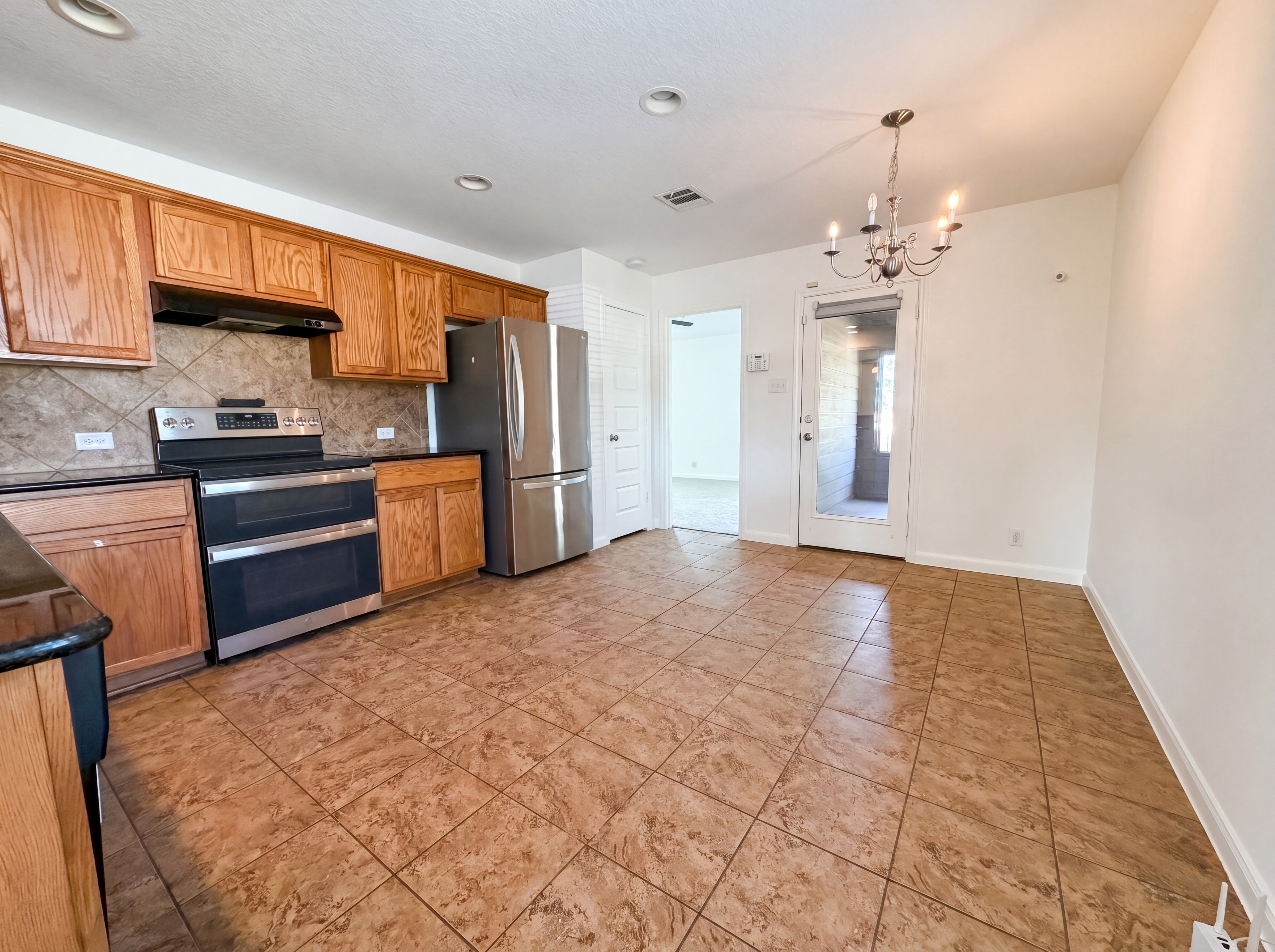 Photo 9 of 17 of 1108 Wind Haven Dr, New Braunfels, TX