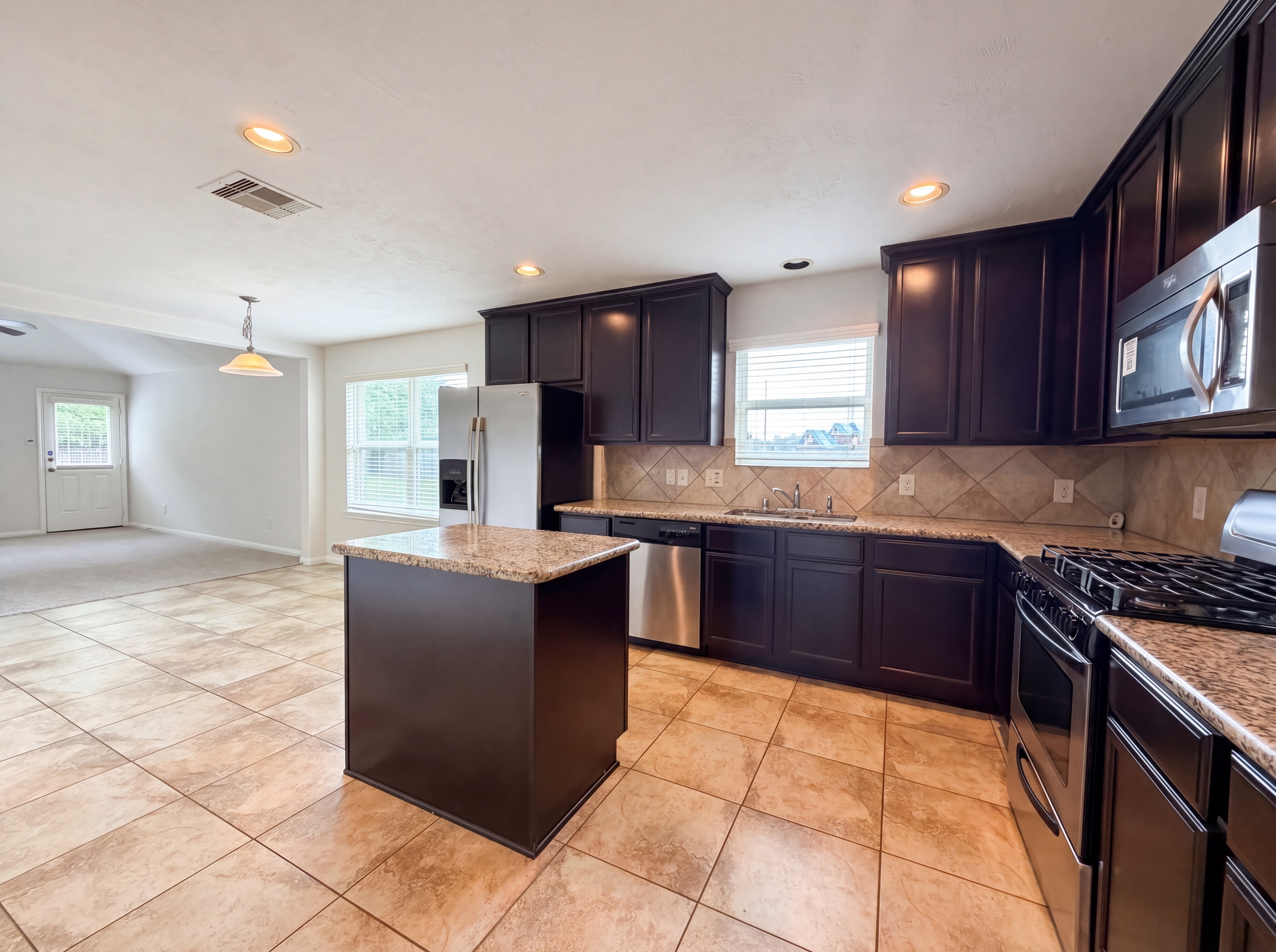 Photo 8 of 21 of 21469 Hunter Hart Dr, Porter, TX