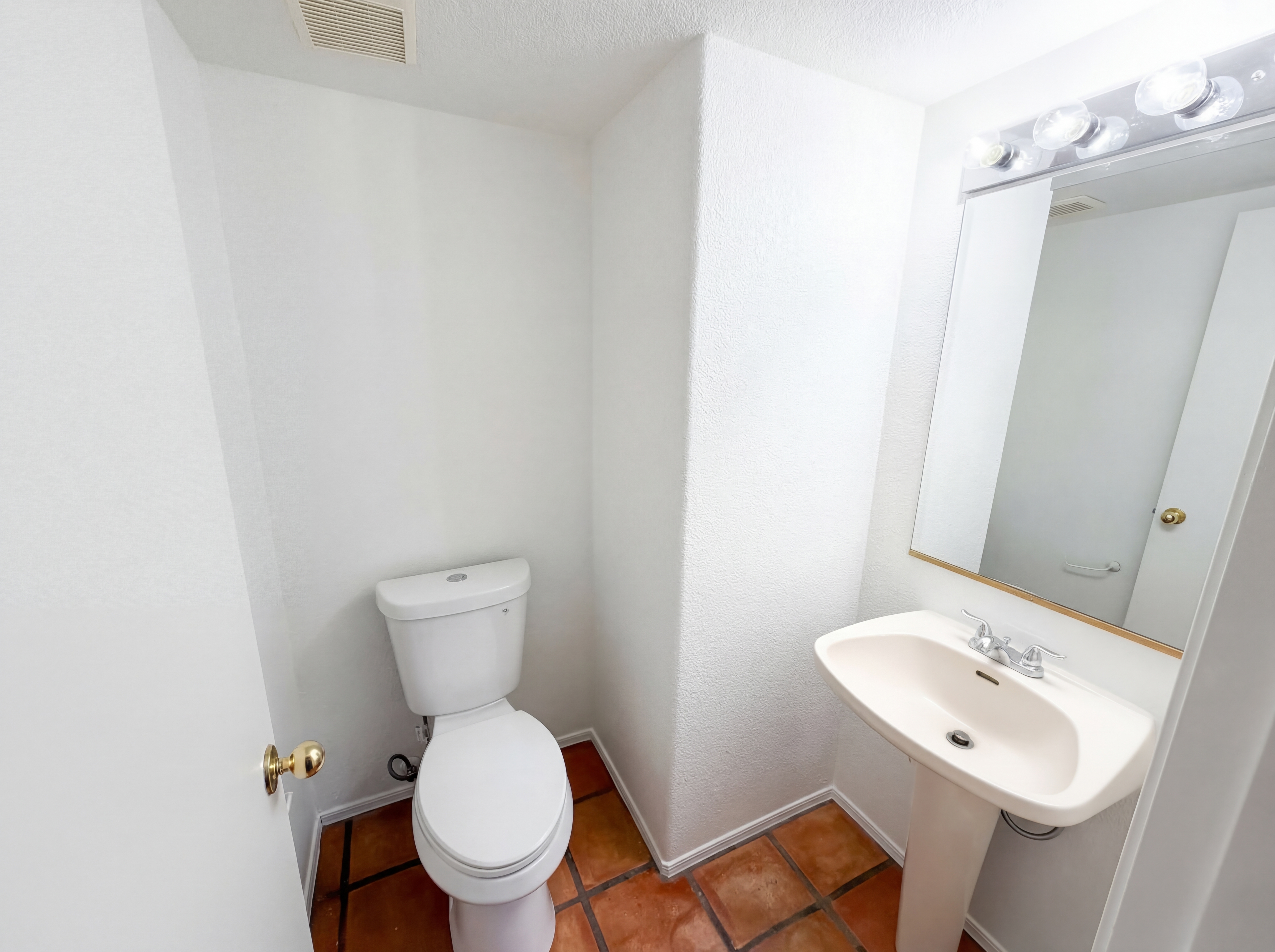 Photo 8 of 23 of 5230 E Timrod St, Tucson, AZ