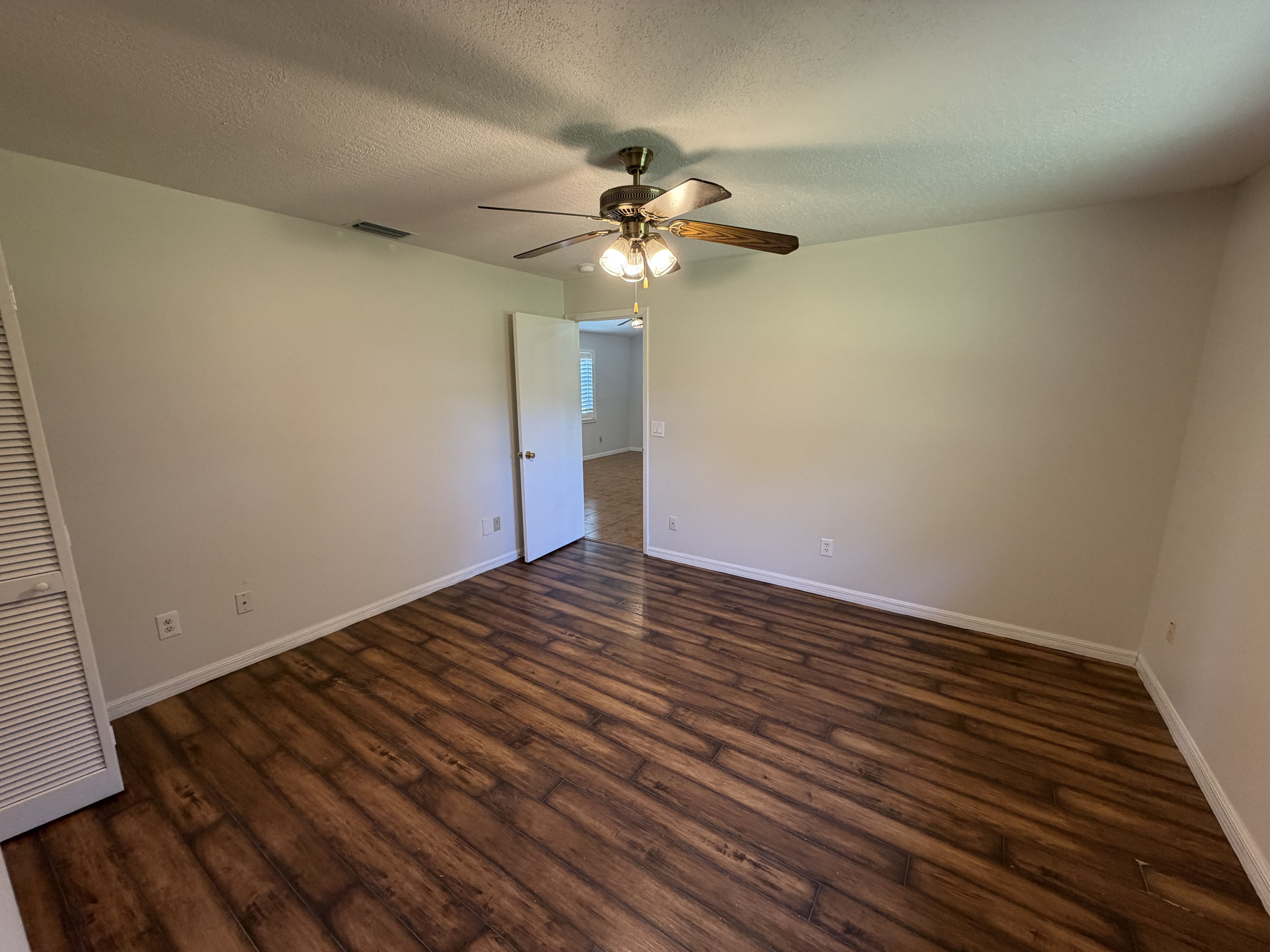Photo 10 of 25 of 1008 Lynbrook St NW, Palm Bay, FL