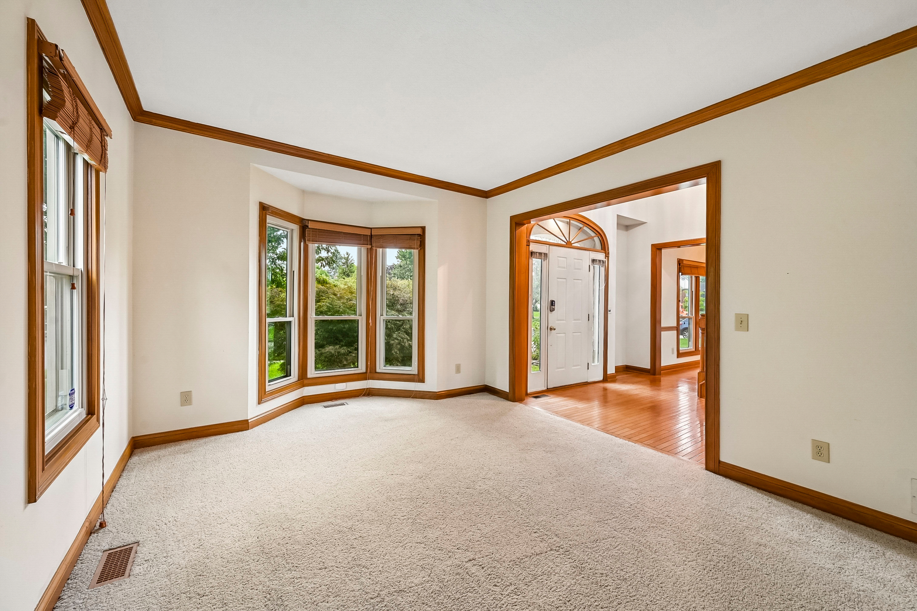 Photo 5 of 39 of 4542 Carrington Way, Hilliard, OH