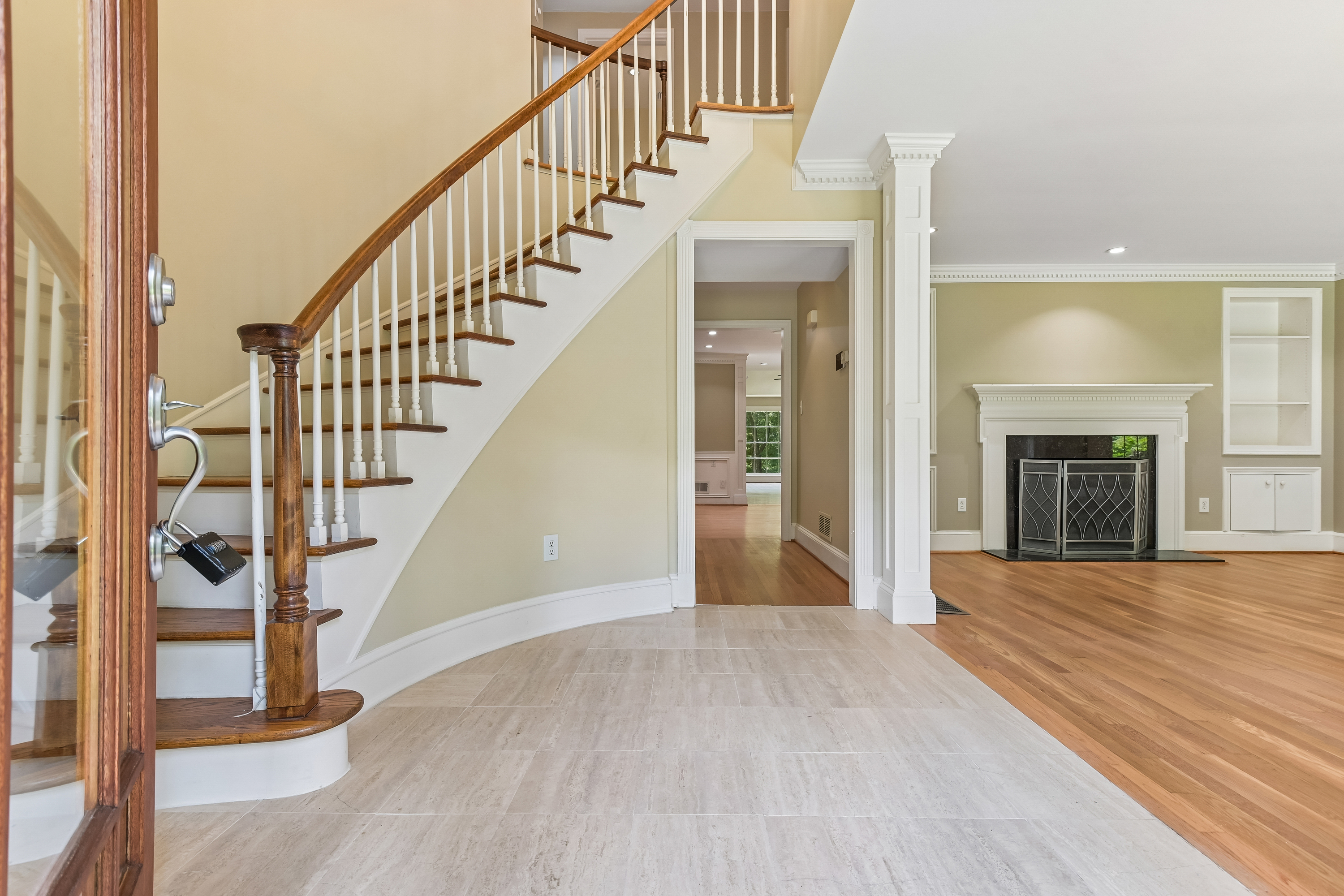 Photo 13 of 87 of 3135 Spalding Dr, Atlanta, GA