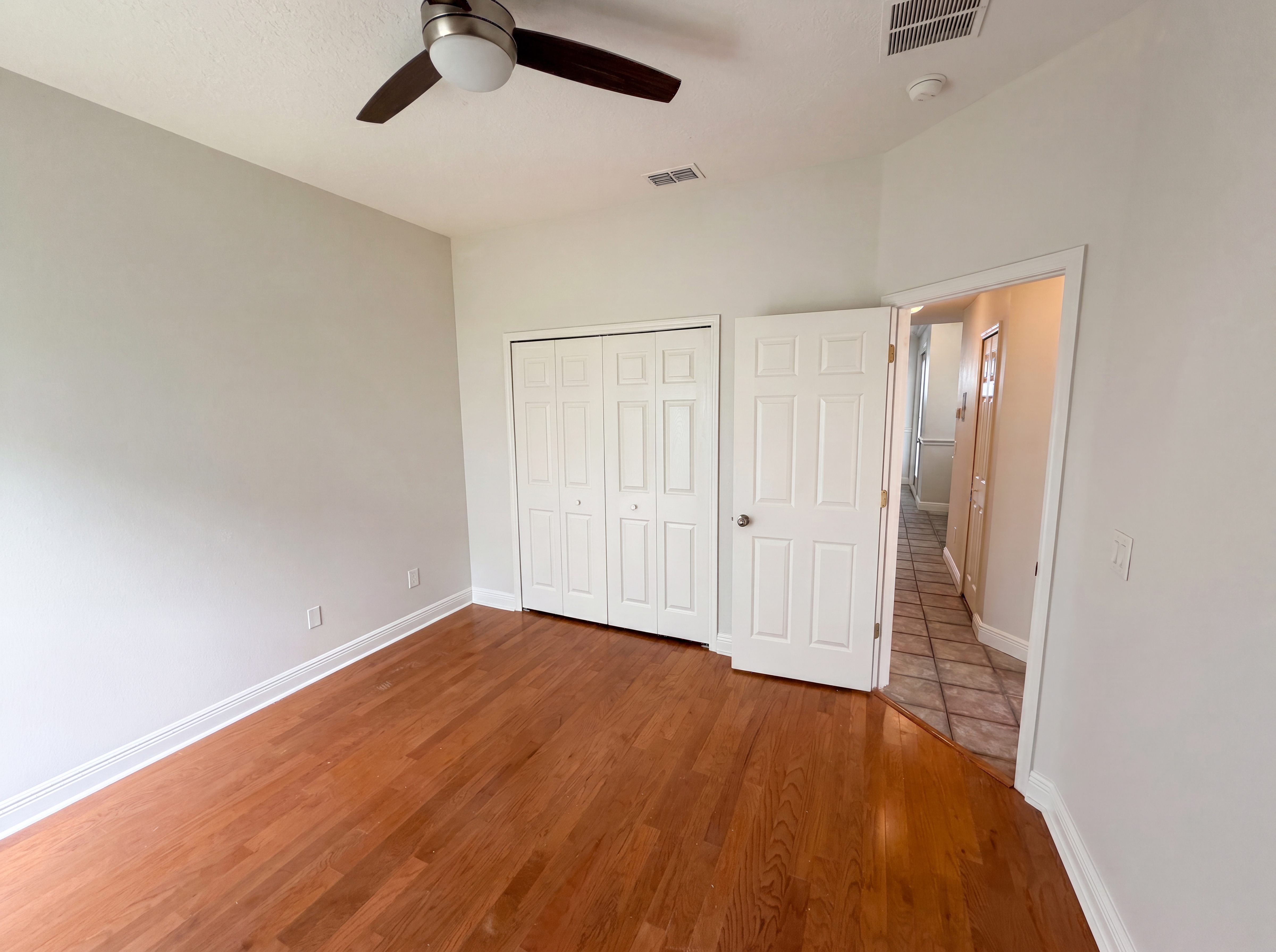 Photo 12 of 34 of 3379 Morelyn Crest Cir, Orlando, FL