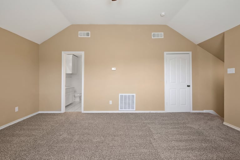 Photo 22 of 29 - 2308 Calmont Dr, Arlington, TX 76001
