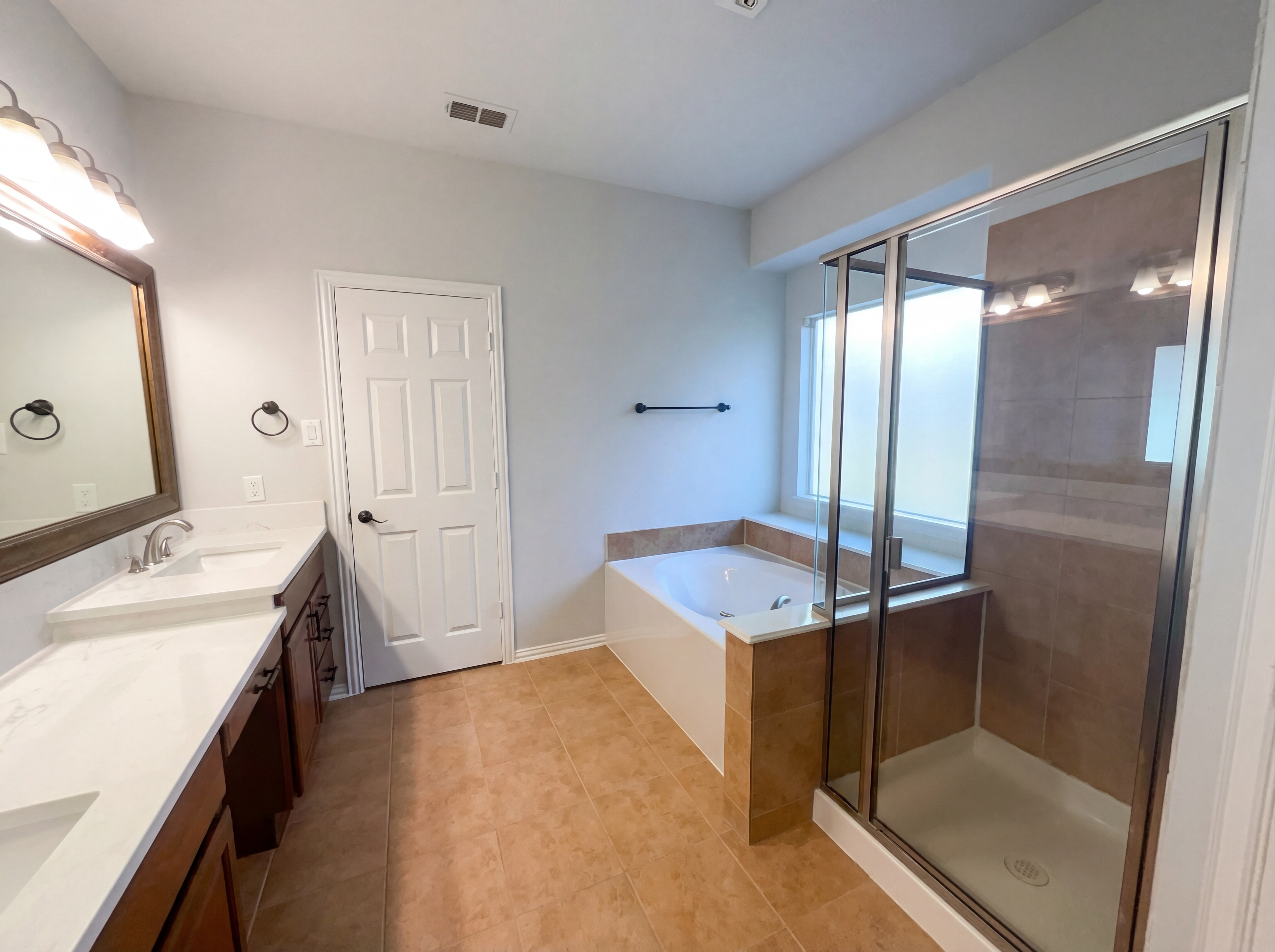 Photo 17 of 21 of 11963 Henderson Dr, Frisco, TX