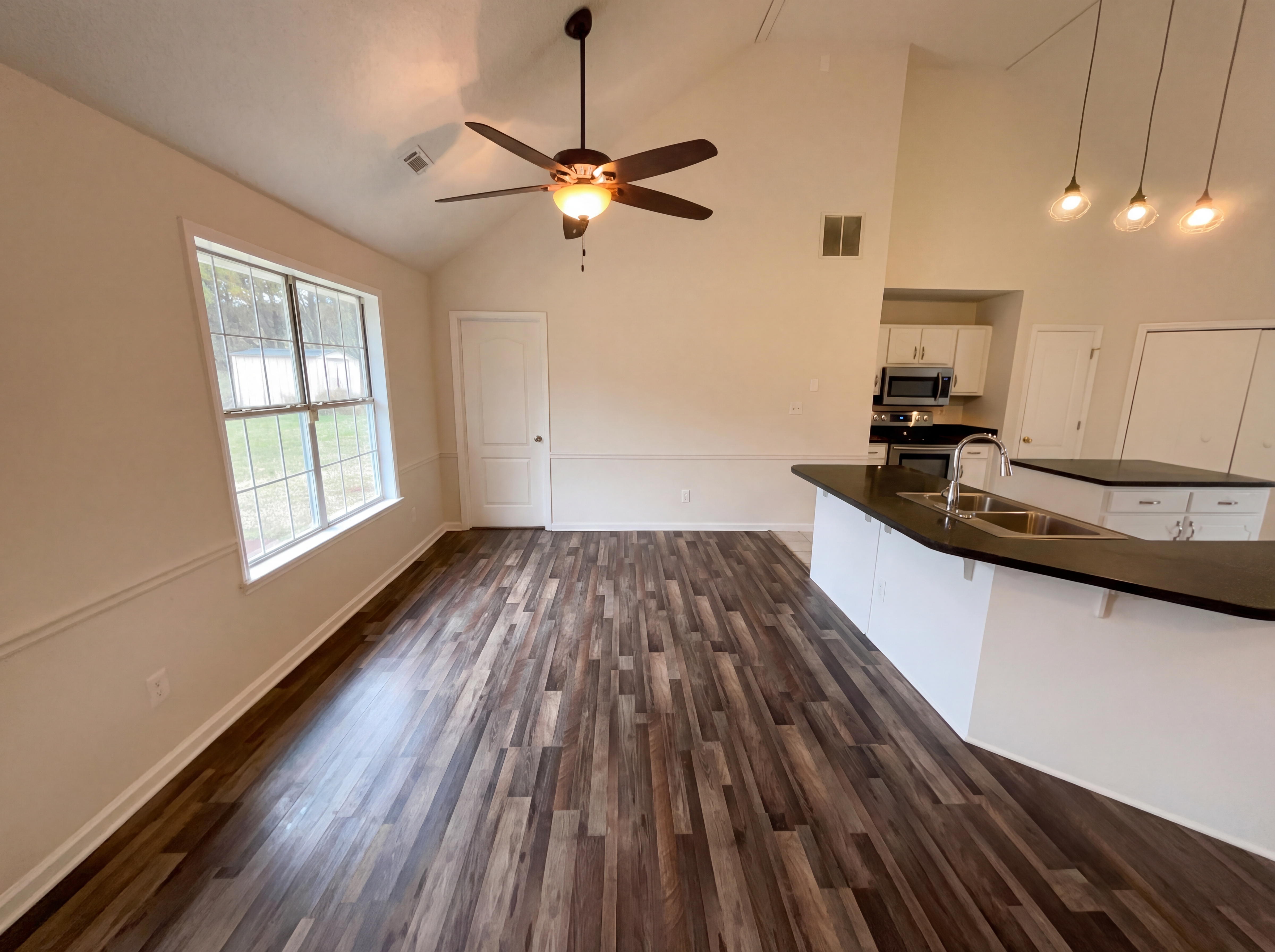 Photo 14 of 22 of 169 Manley Dr, Hampton, GA