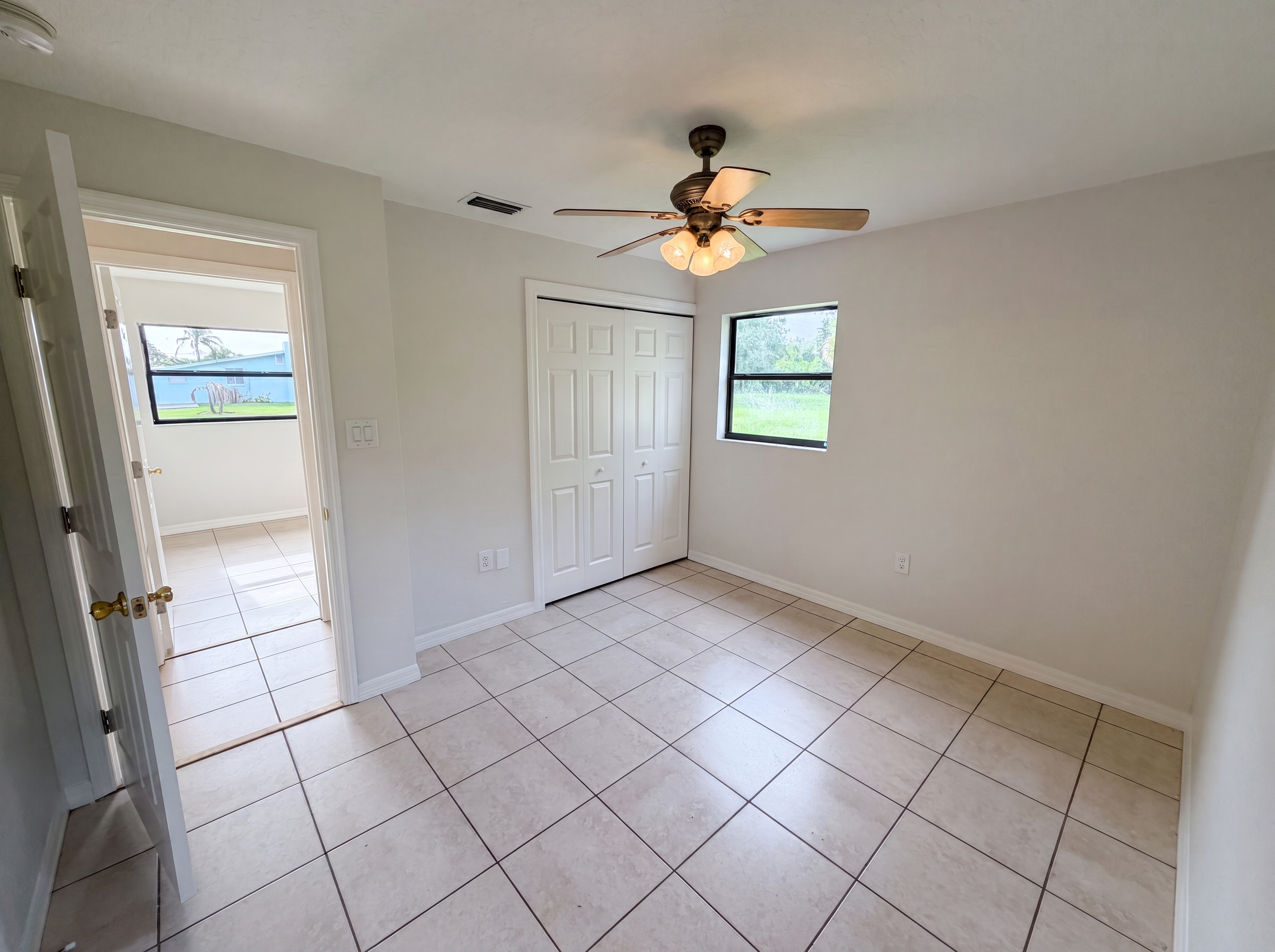 Photo 4 of 26 of 2535 Stratford Dr, Cocoa, FL