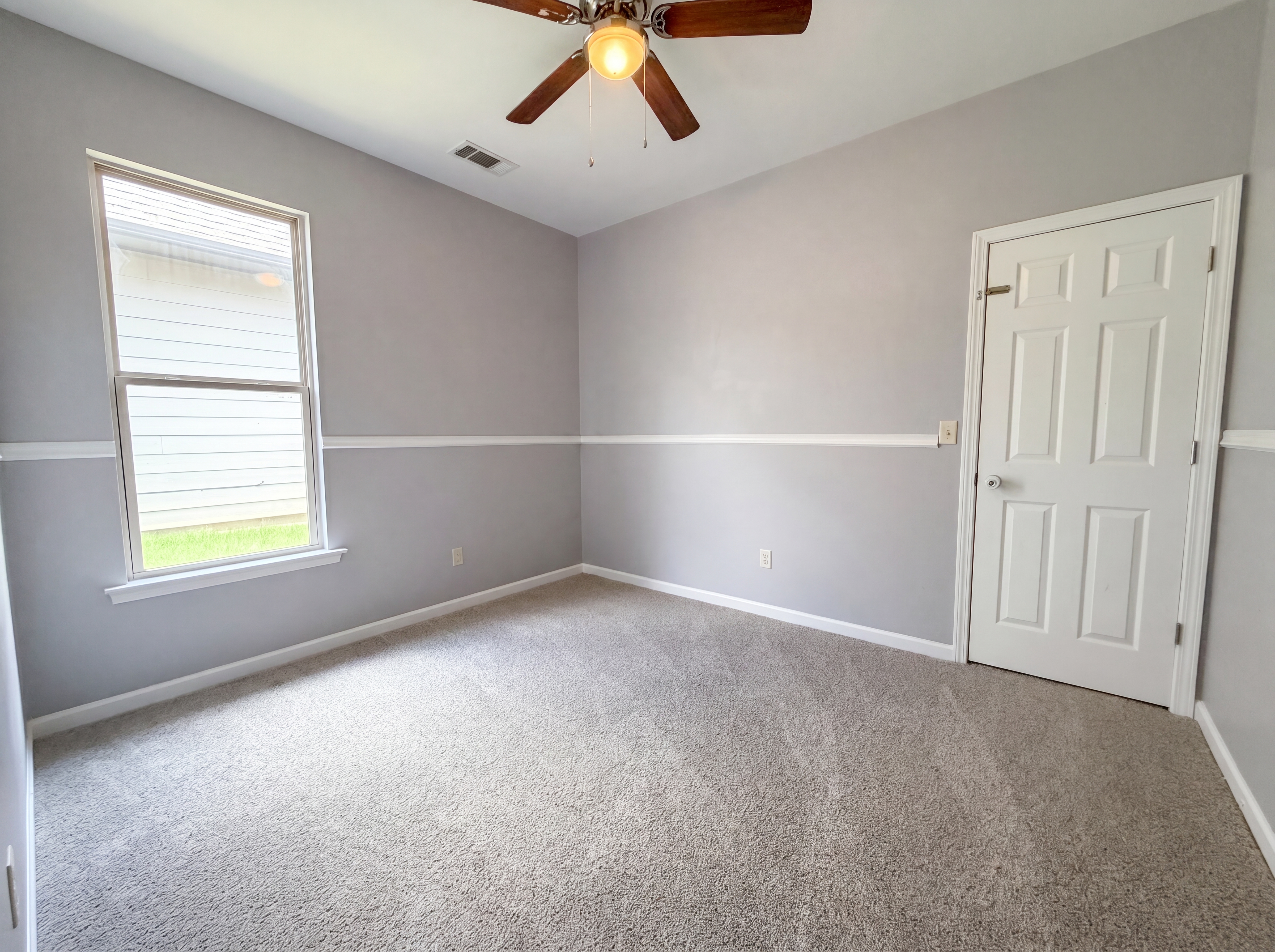 Photo 12 of 19 of 1124 Washington Dr, Moody, AL