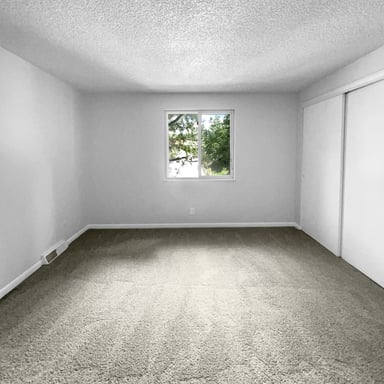 Property photo 3 of 5670 S Lowell Blvd
