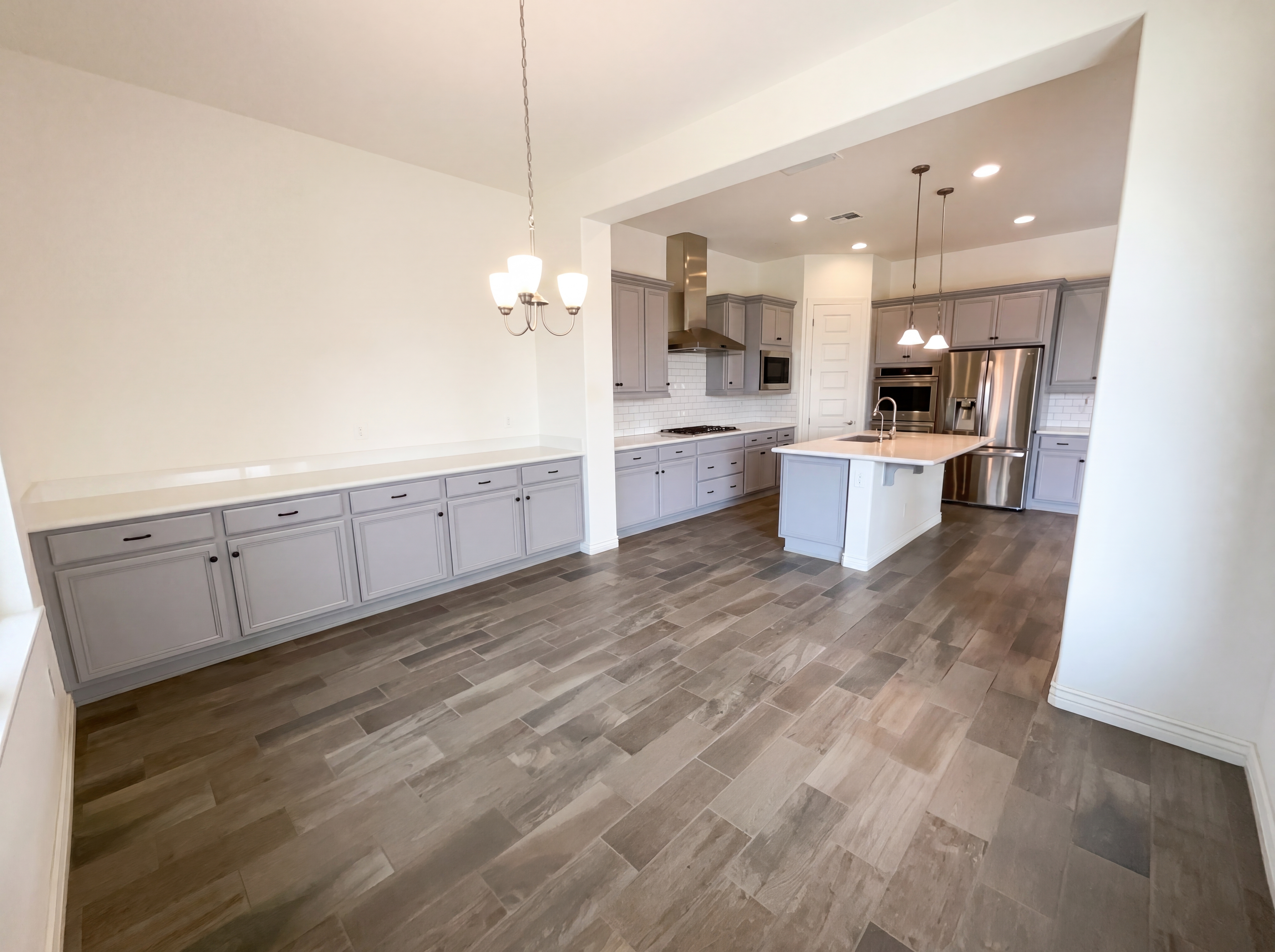 Photo 9 of 29 of 2312 E Susan Dr, Gilbert, AZ