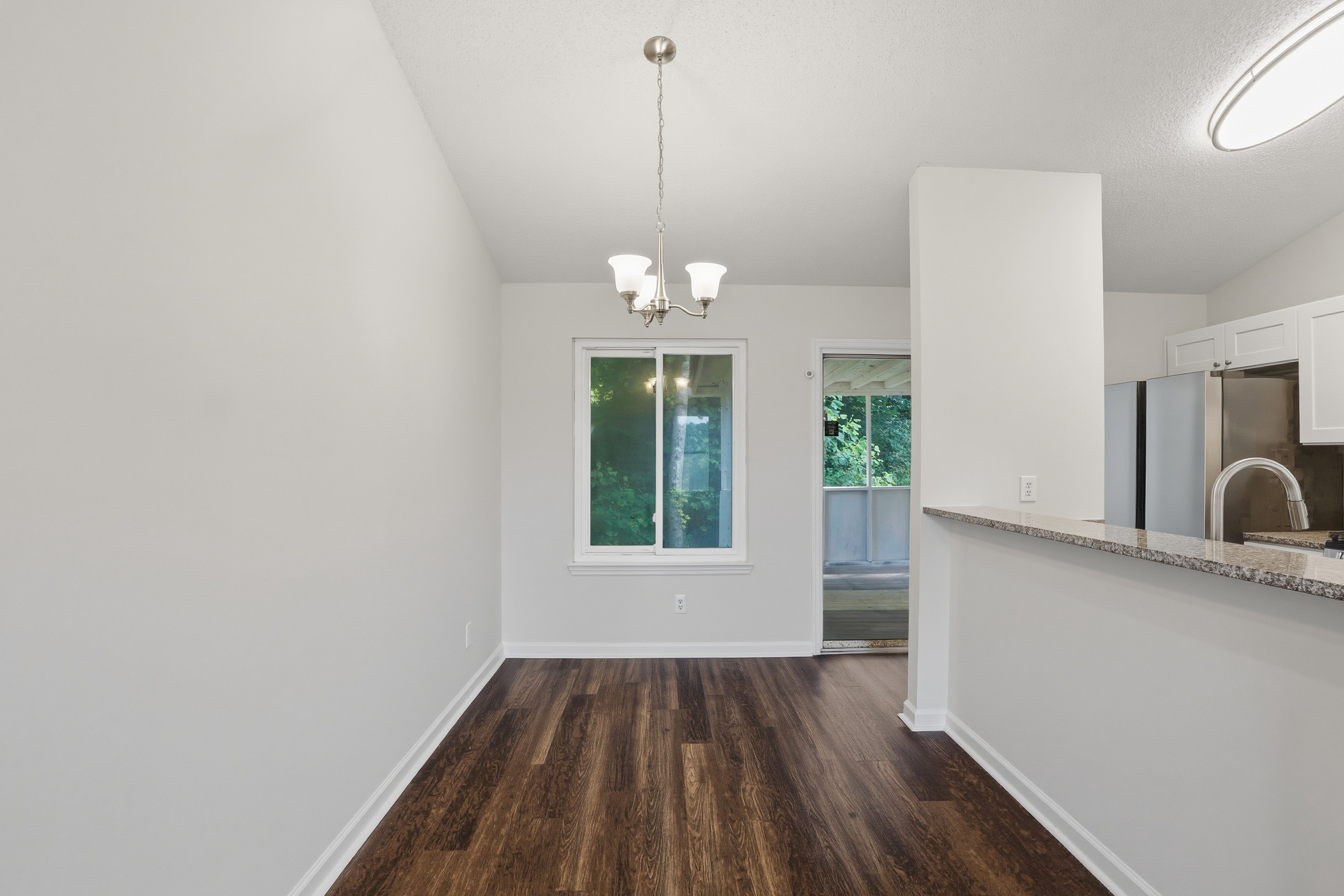 Photo 9 of 32 of 3318 Maison Ct, Lithonia, GA