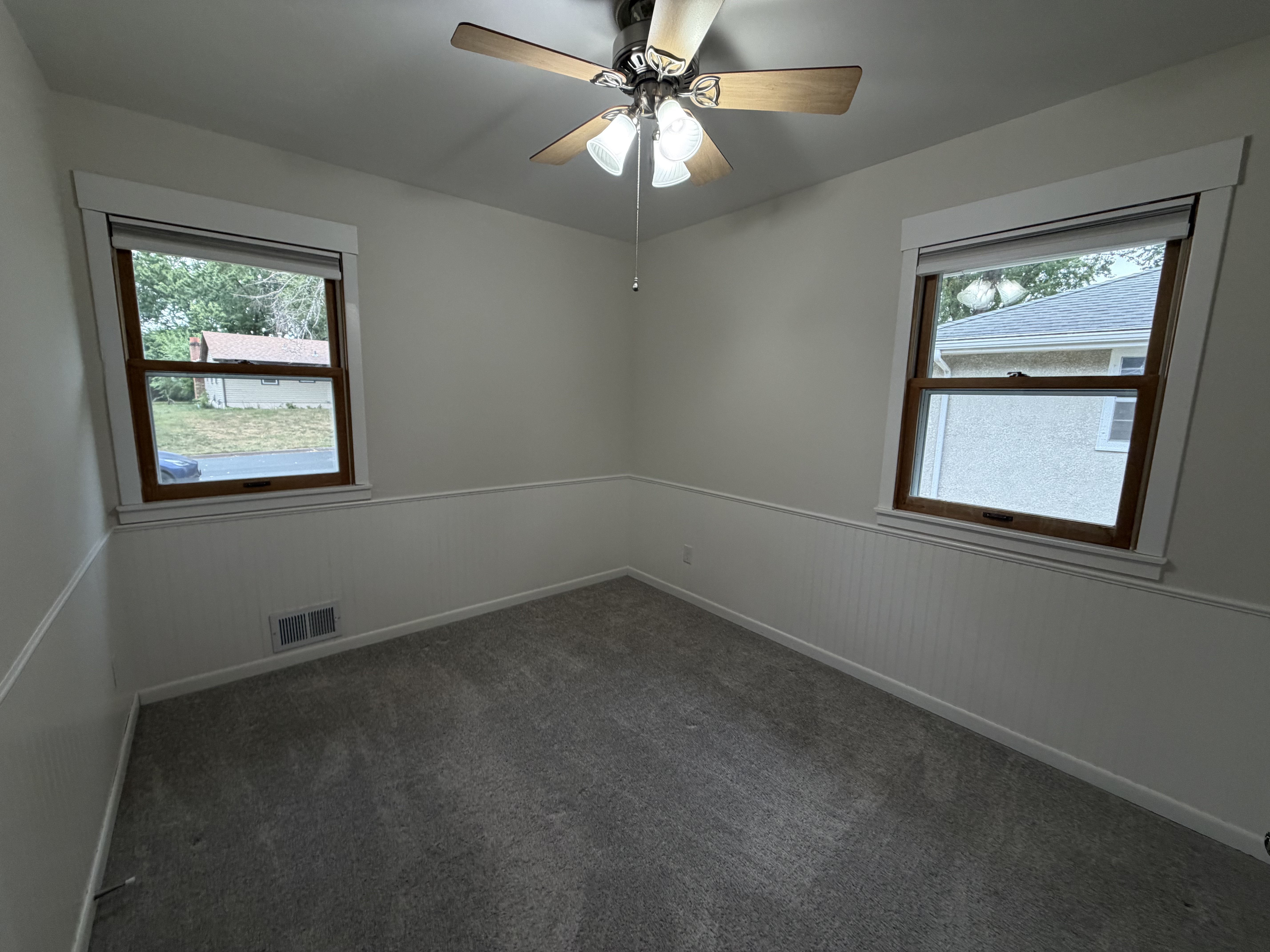 Photo 4 of 36 of 6280 6th St NE, Fridley, MN